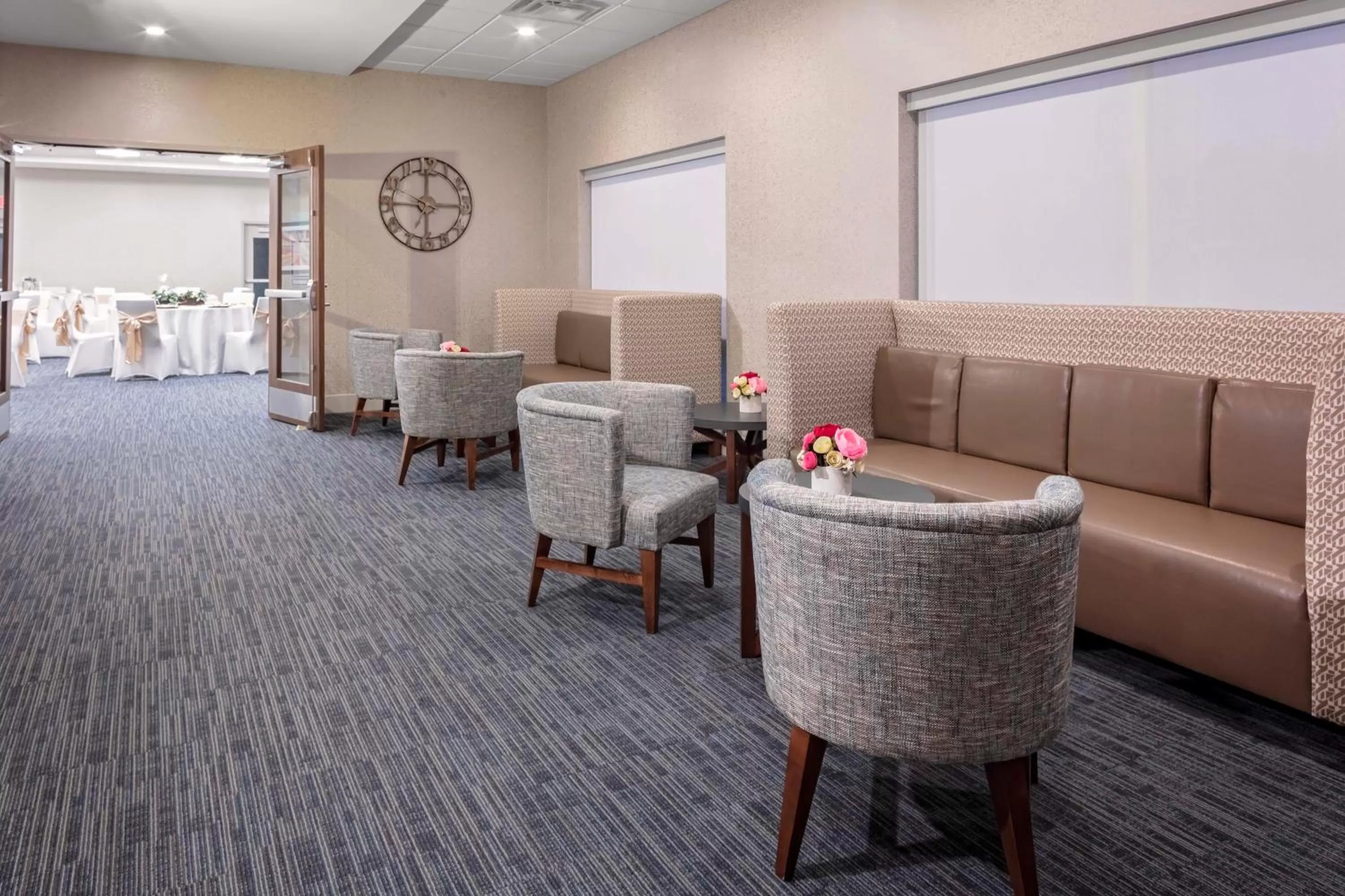 Meeting/conference room in Holiday Inn Express & Suites - Madison by IHG