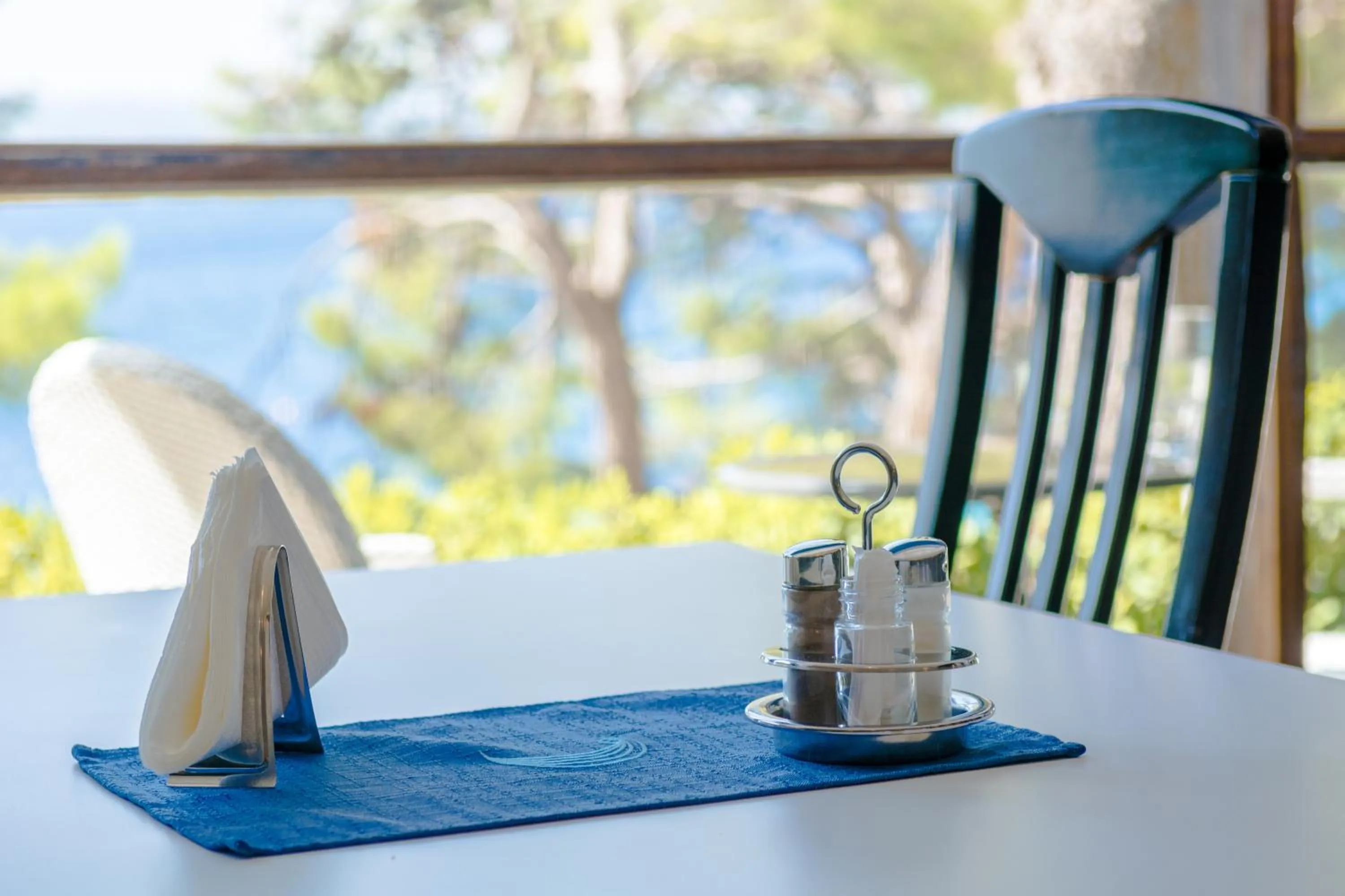 Restaurant/places to eat in Sagitta All inclusive light