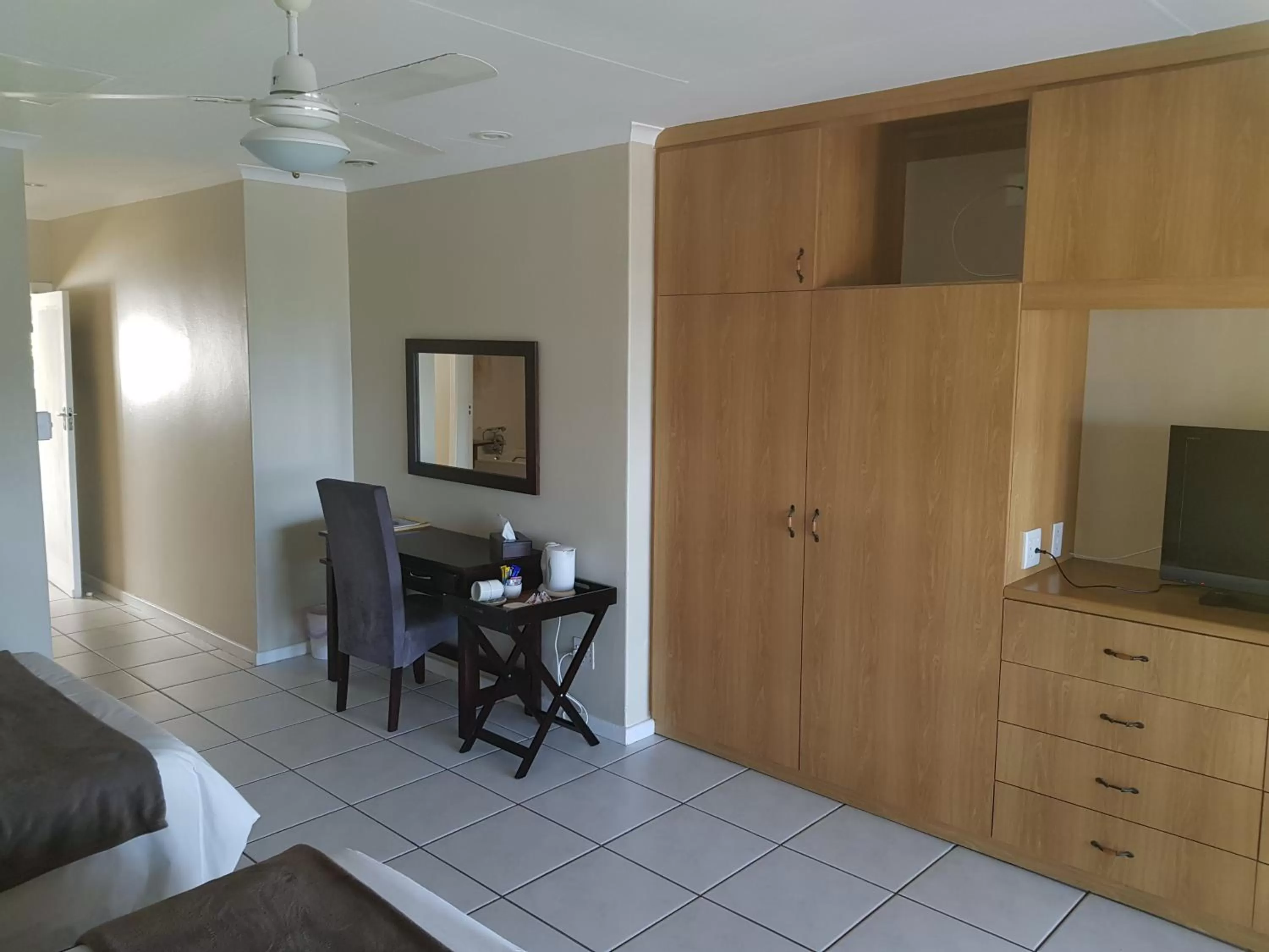 TV/Entertainment Center in Ingwe Manor B&B