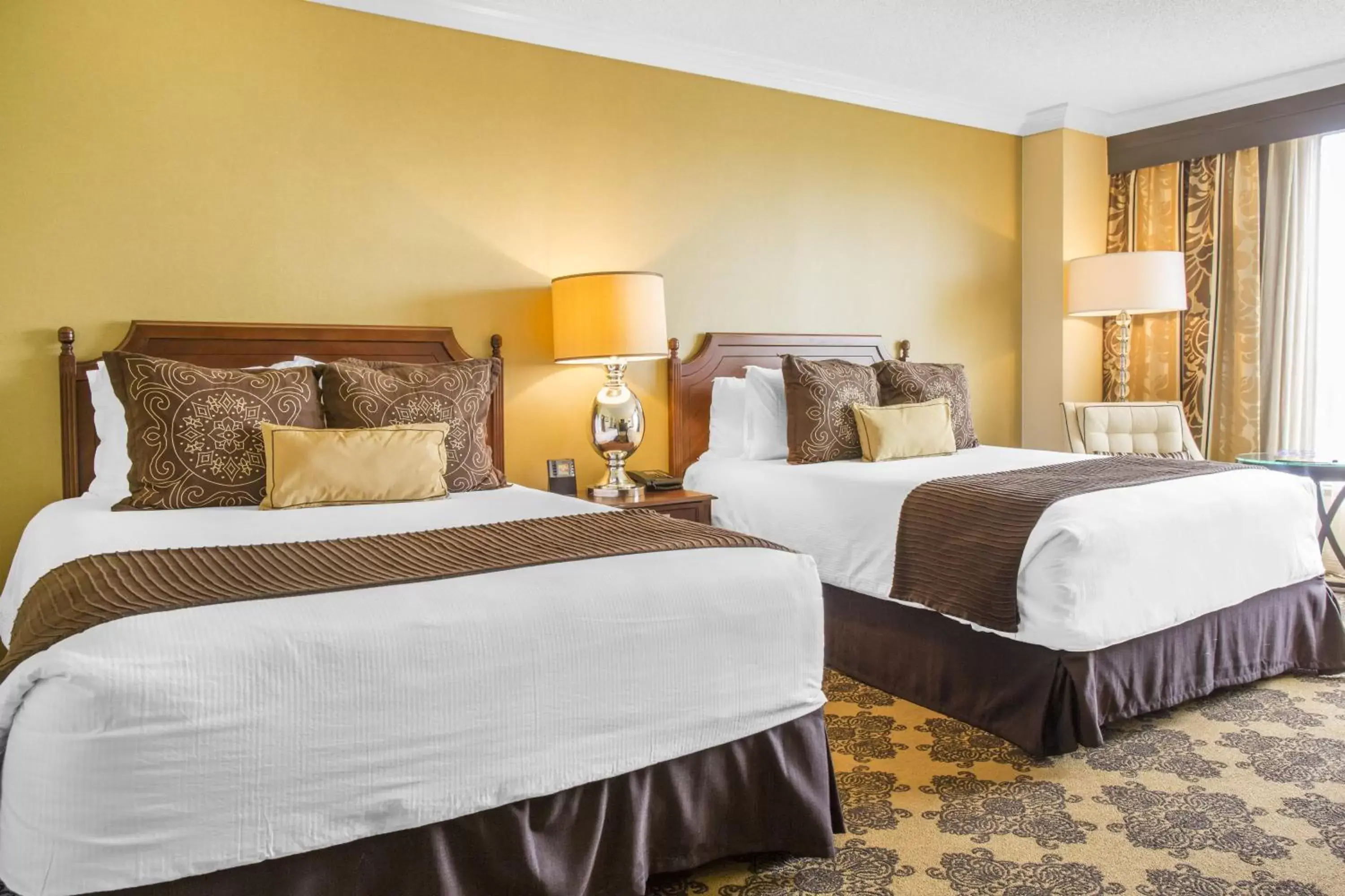 Premier Signature City view - 2 Queens in Omni Houston Hotel Premier Signature City view - 2 Queens in Omni Houston Hotel