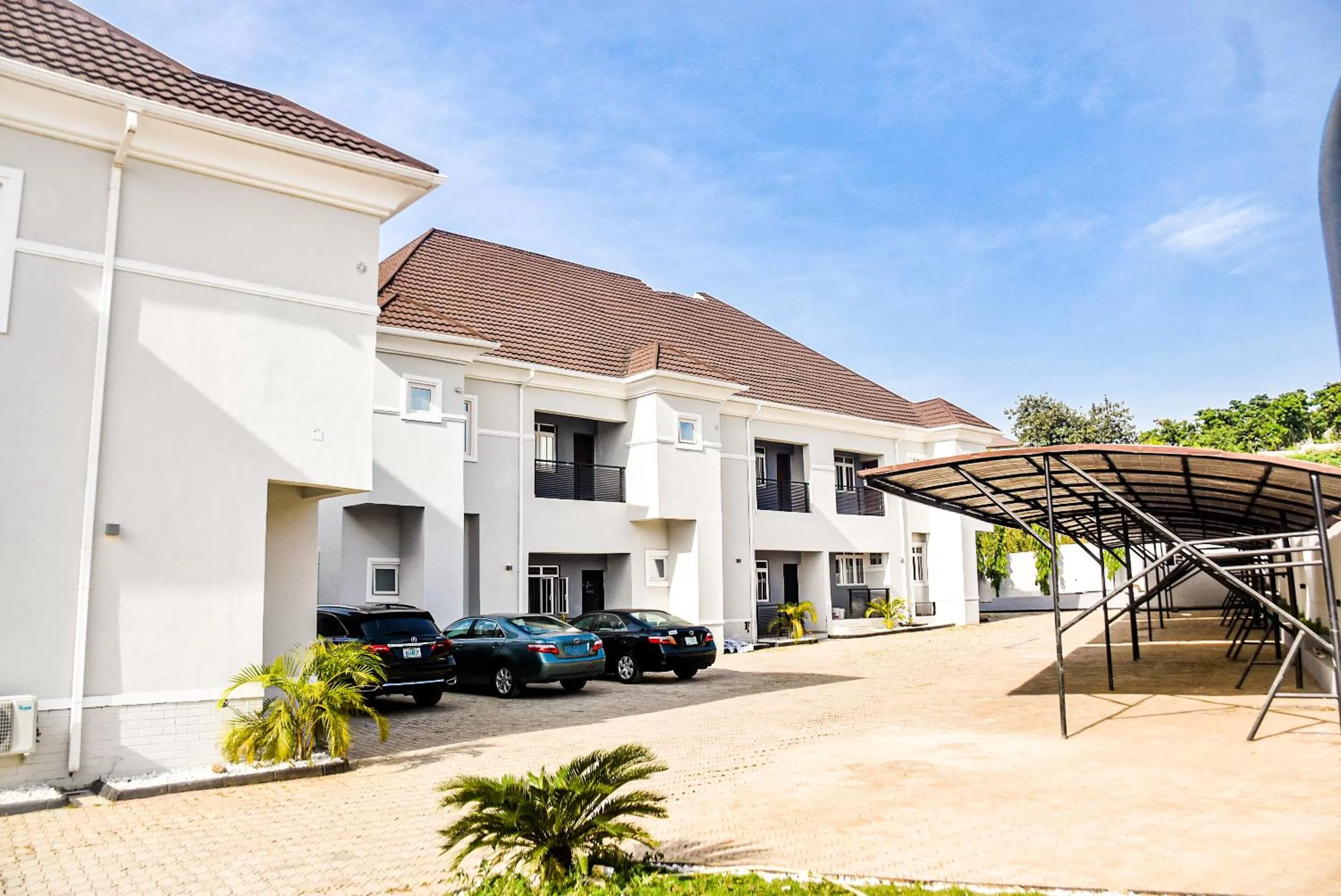 Property building in Whytescape Serviced Apartments