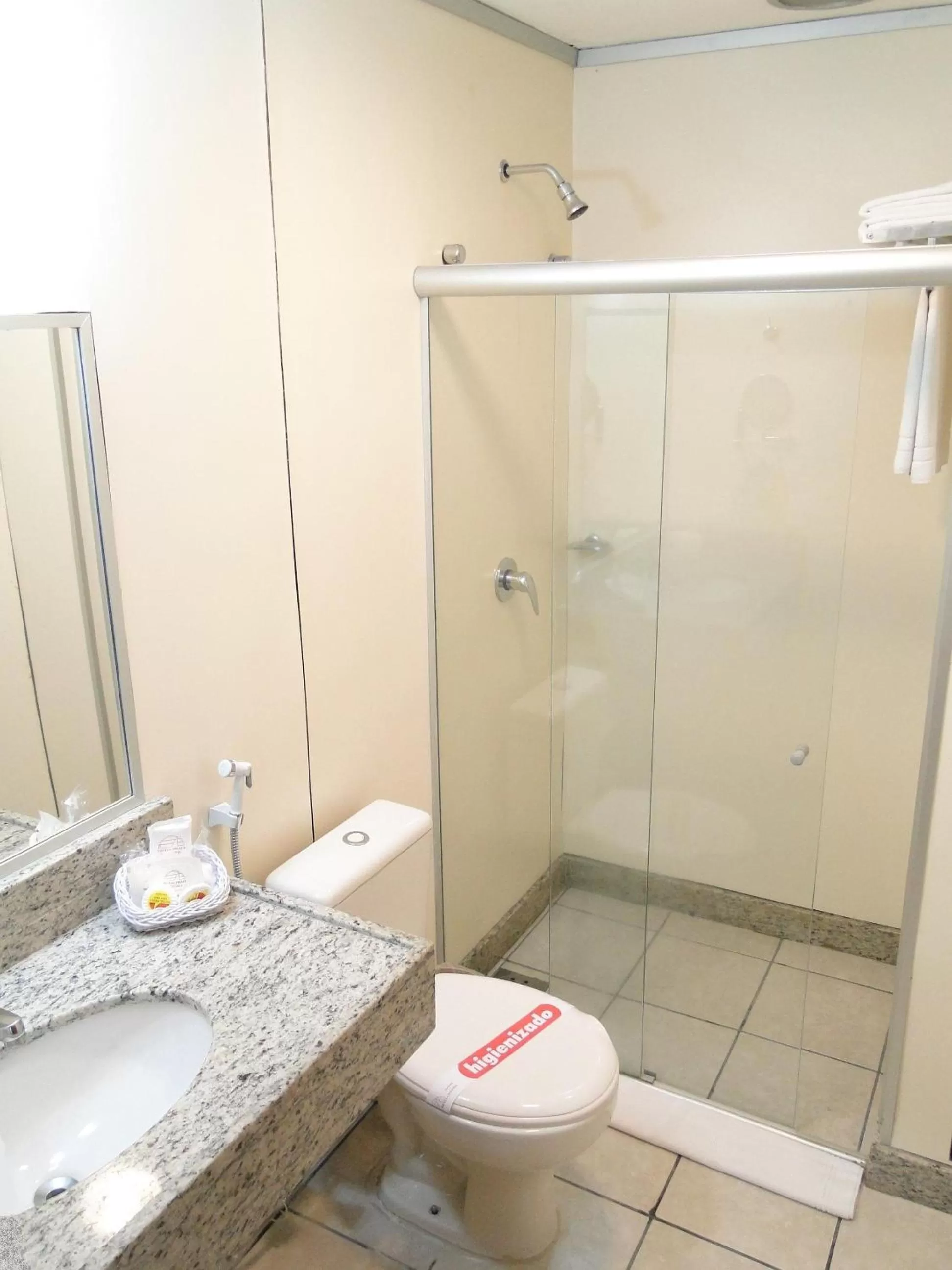 Bathroom in Hotel Praia Centro