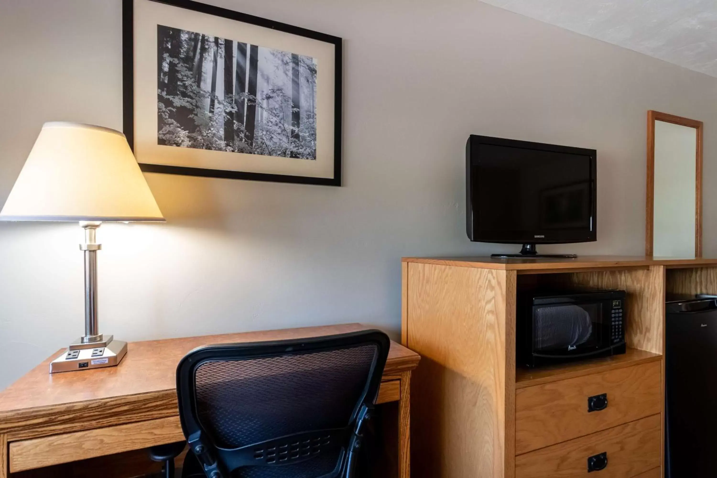 Queen Room with Two Queen Beds and Bath Tub - Disability Access/Non-Smoking in SureStay Plus Hotel by Best Western Rexburg Queen Room with Two Queen Beds and Bath Tub - Disability Access/Non-Smoking in SureStay Plus Hotel by Best Western Rexburg