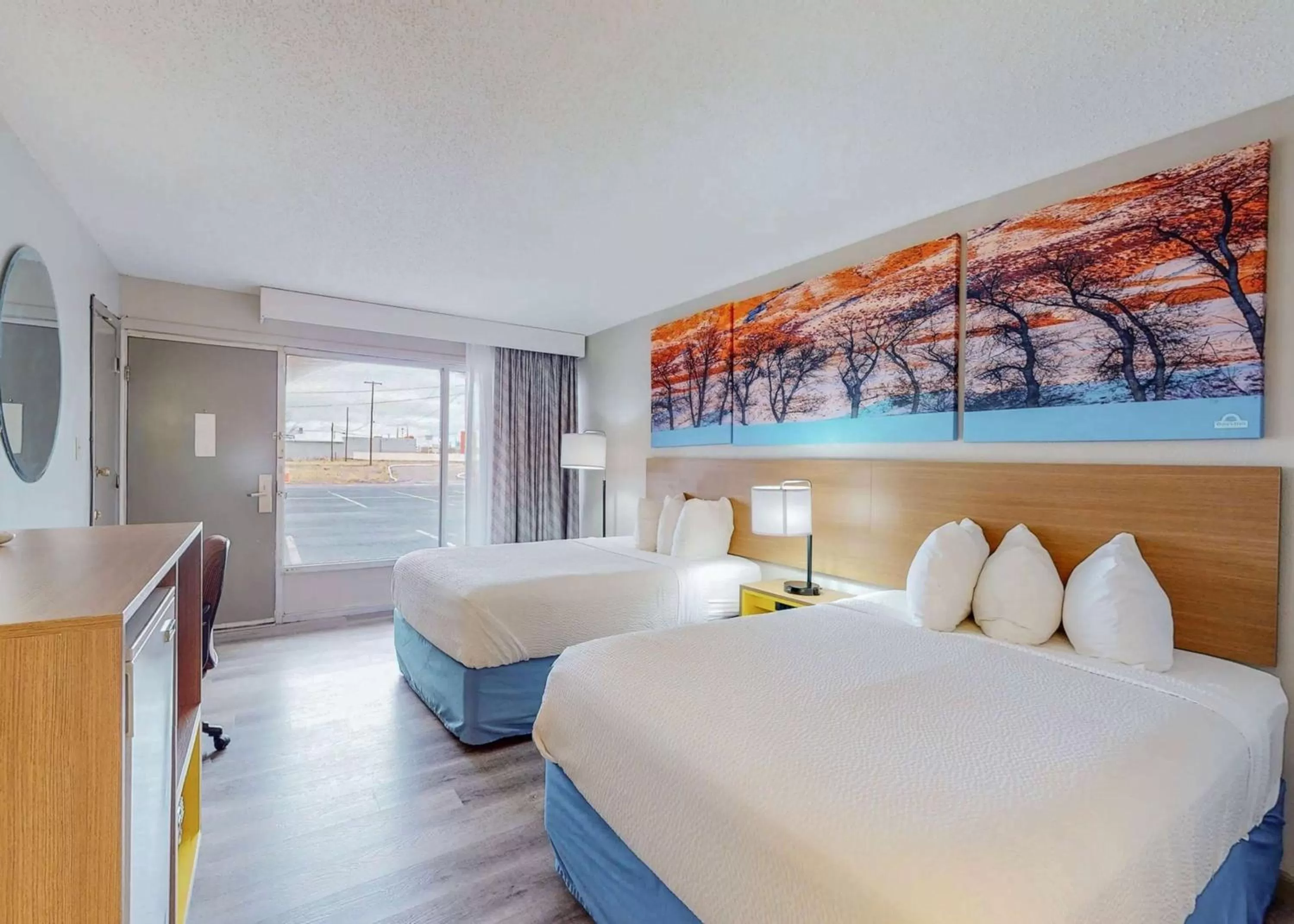 Photo of the whole room, Bed in Days Inn by Wyndham Socorro