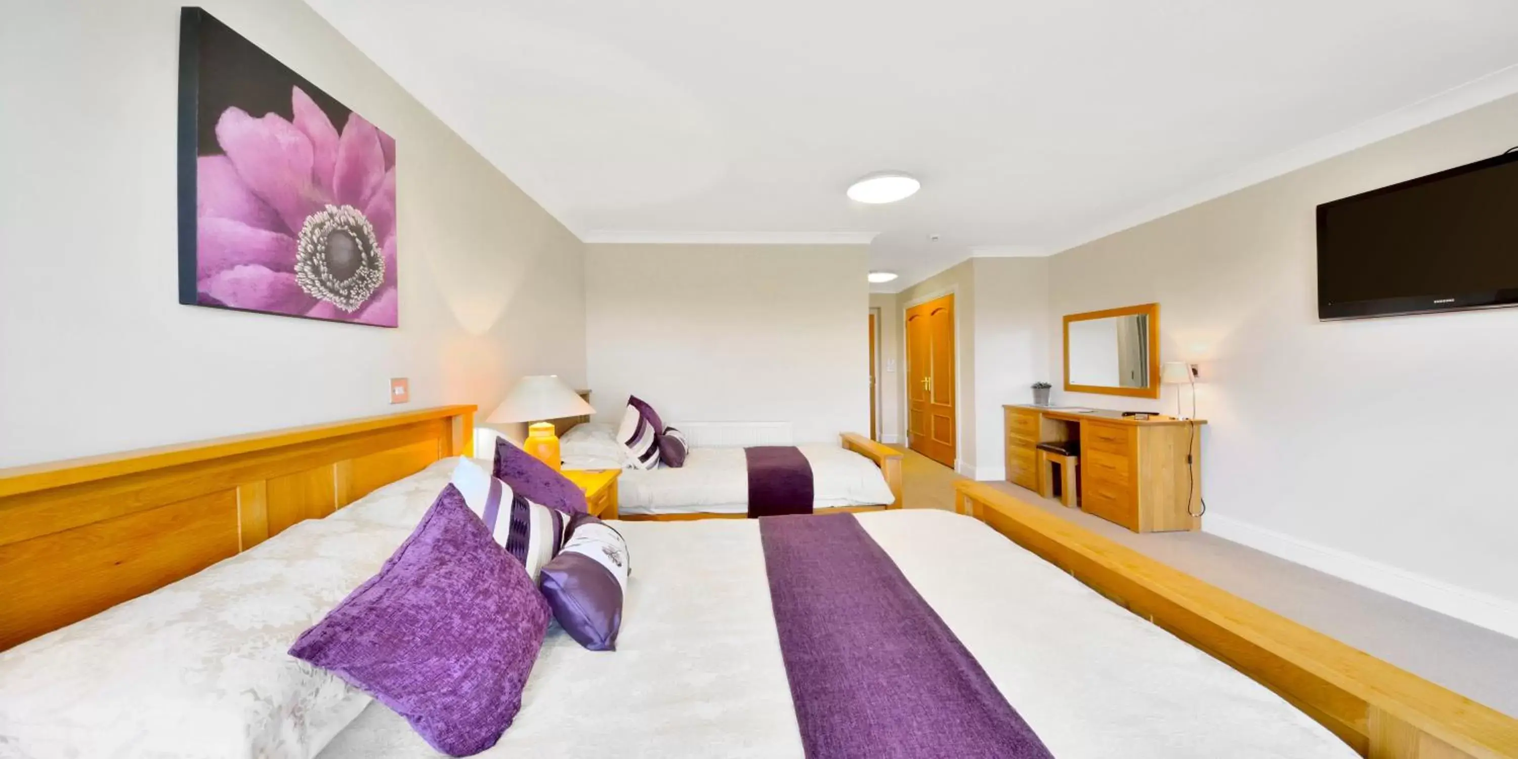 Deluxe Triple Room (Ensuite) in Peggyslea Farm B&B Deluxe Triple Room (Ensuite) in Peggyslea Farm B&B