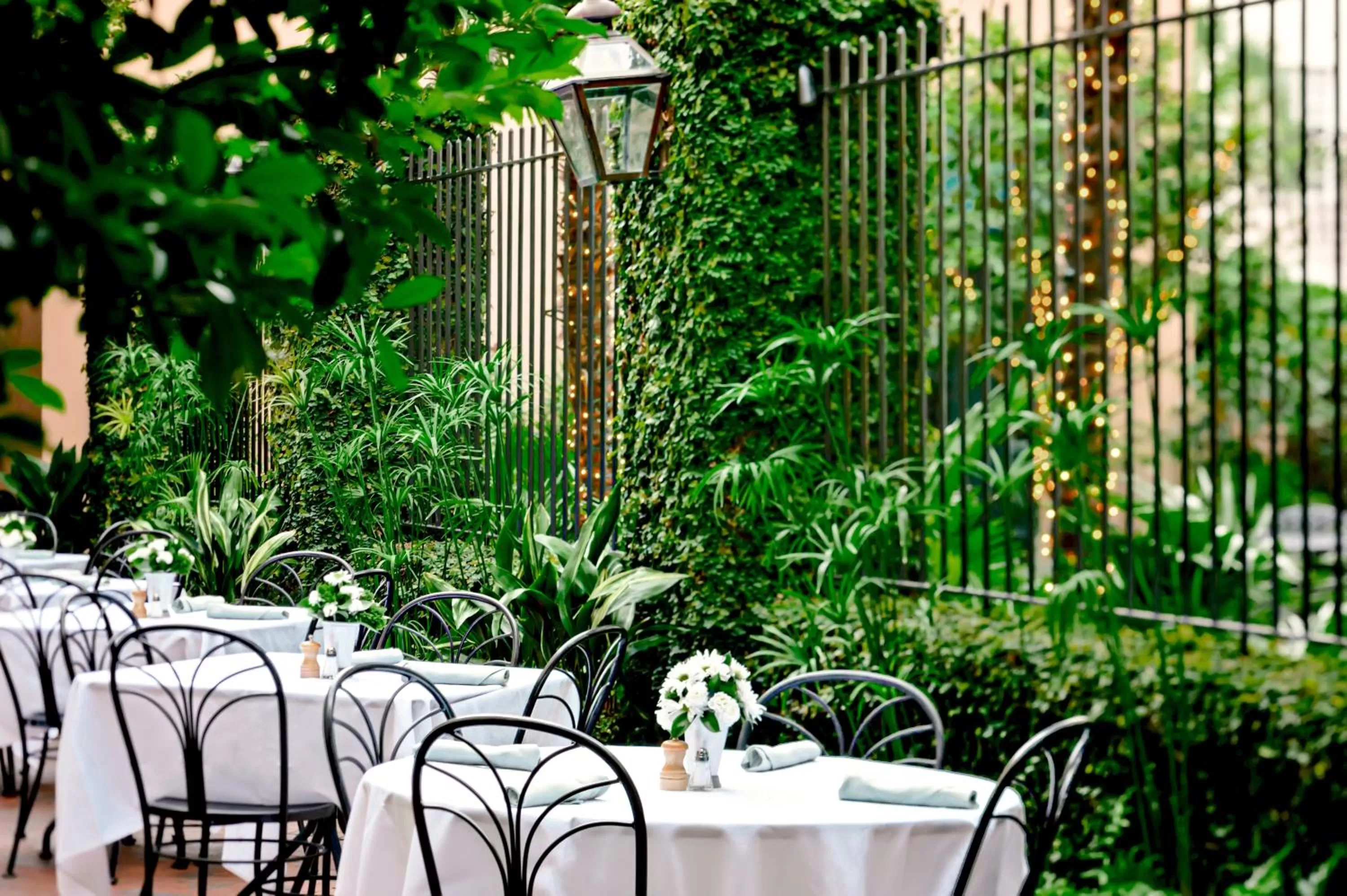 Property building in Planters Inn - Charleston