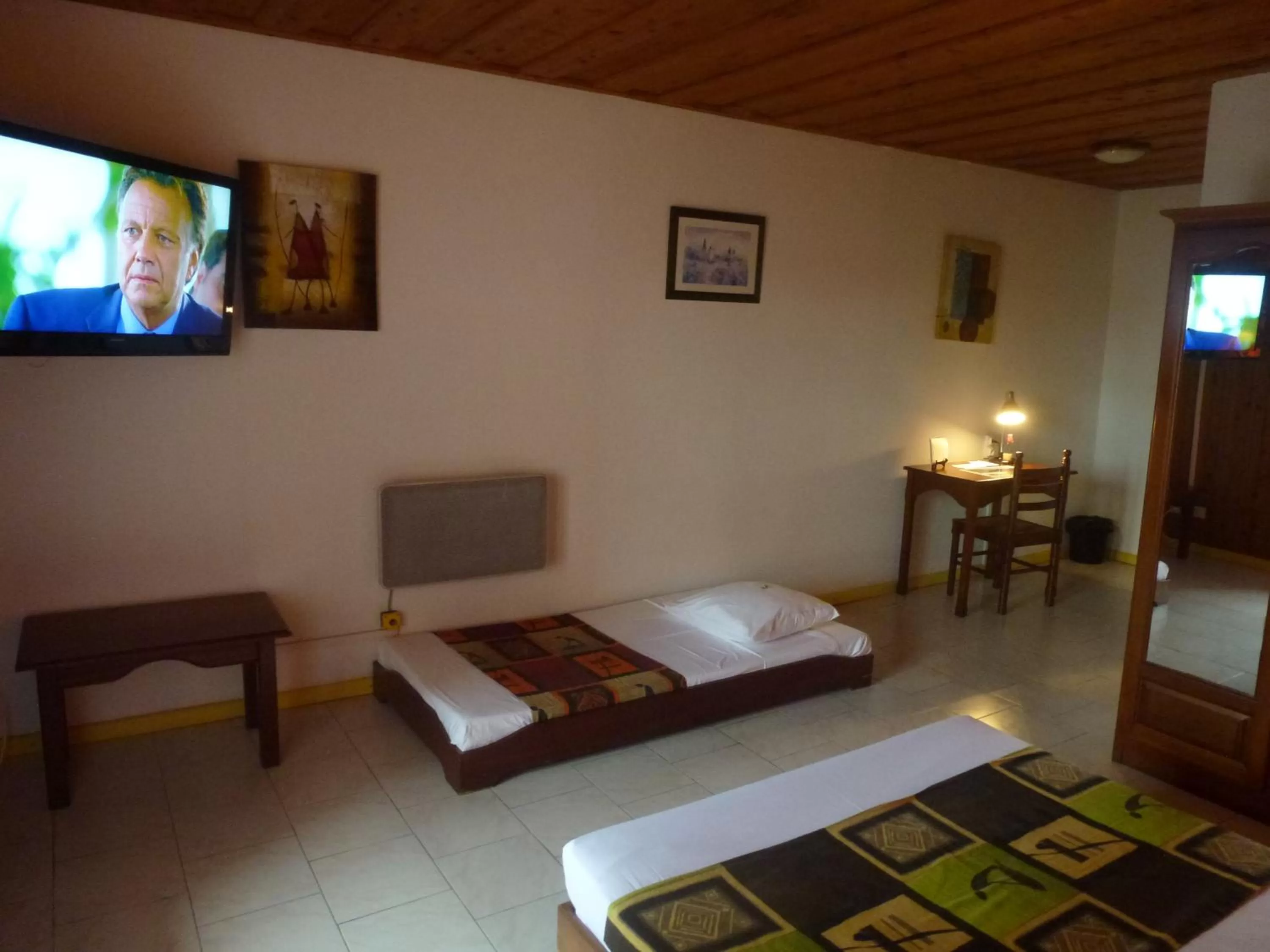 Bed in Hotel Des Neiges