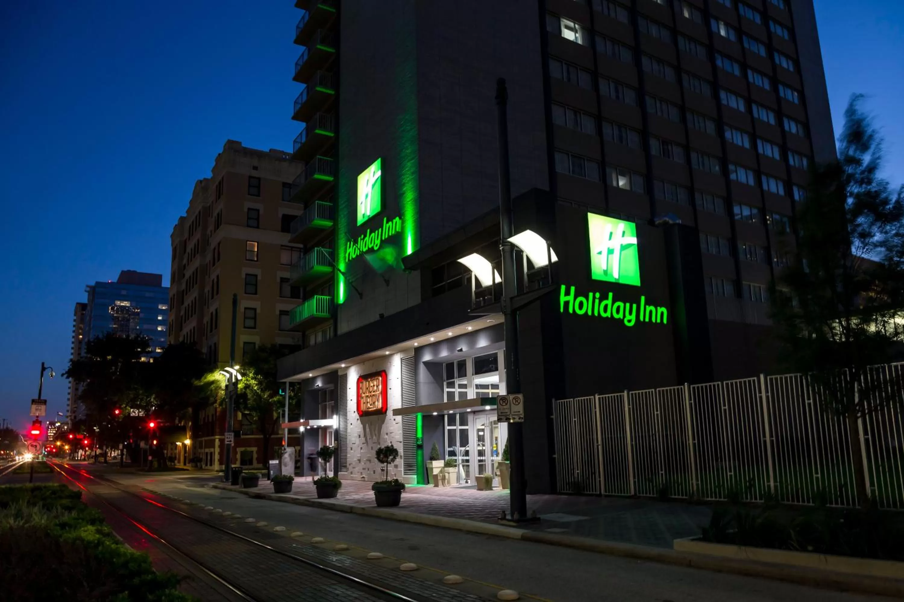 Property building in Holiday Inn Houston Downtown by IHG