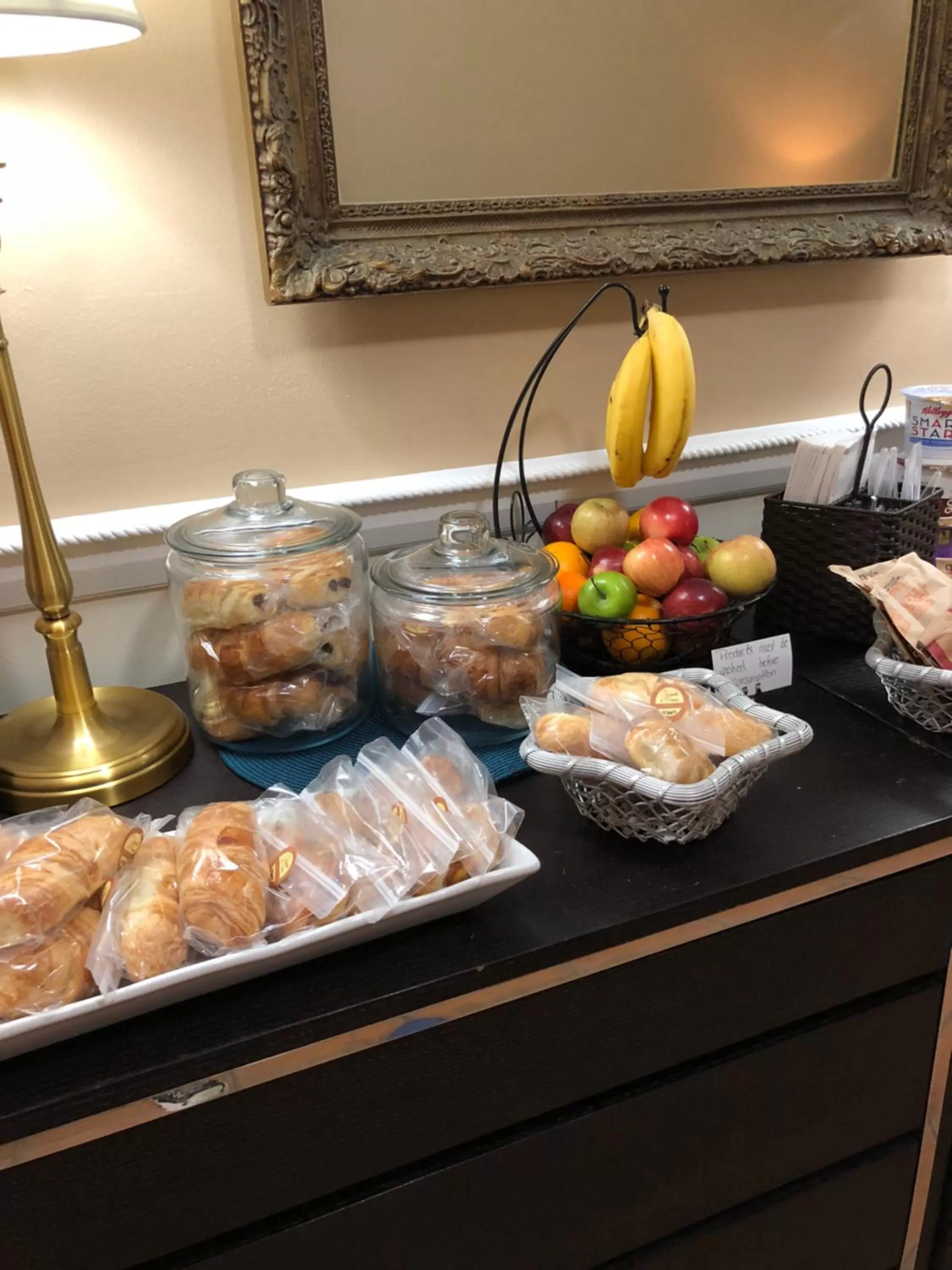 Continental breakfast in L'Habitation Guesthouse- Adult Exclusive