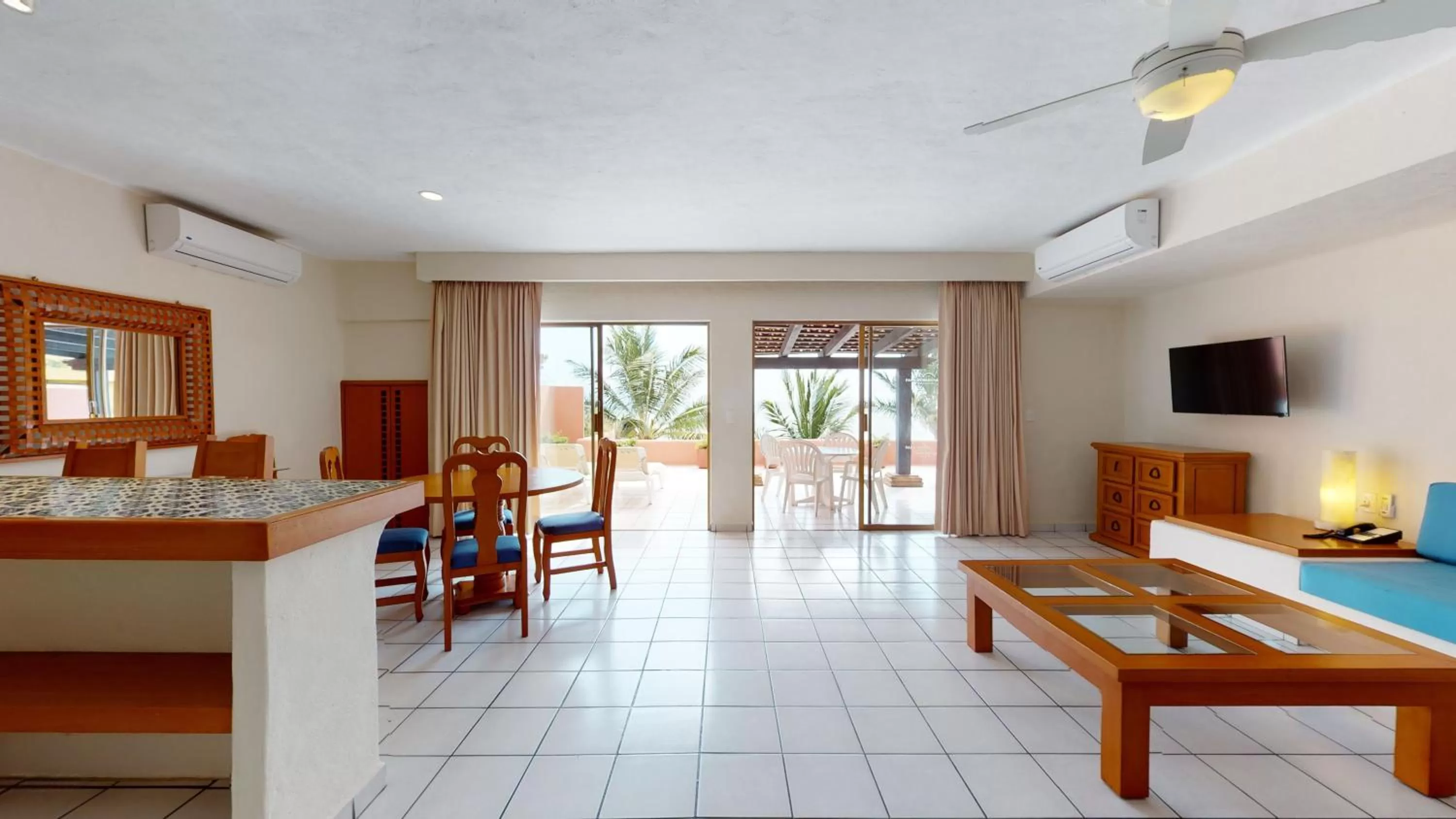 Living room in Park Royal Homestay Los Tules Puerto Vallarta