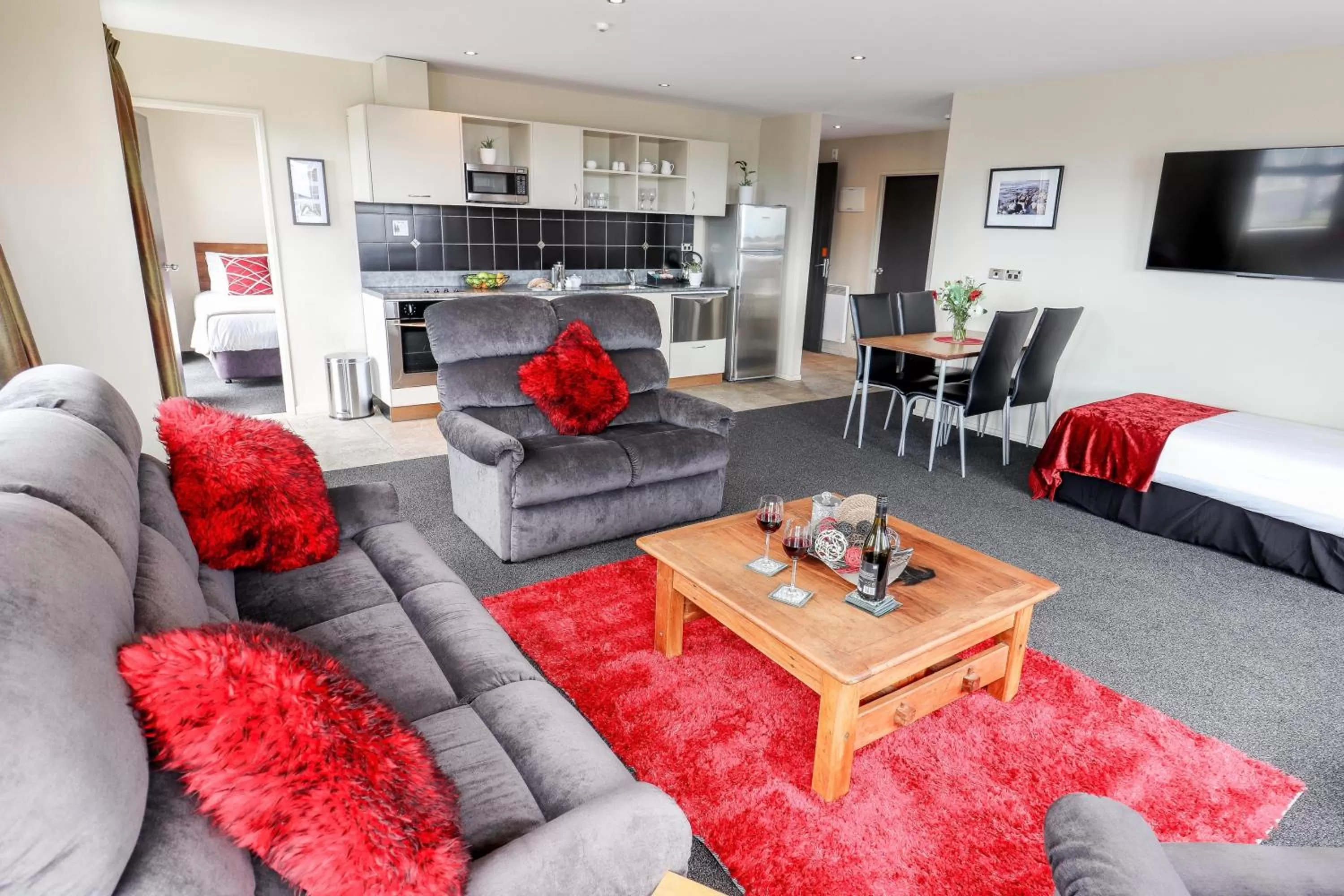 Living room in Coleraine Suites & Apartments