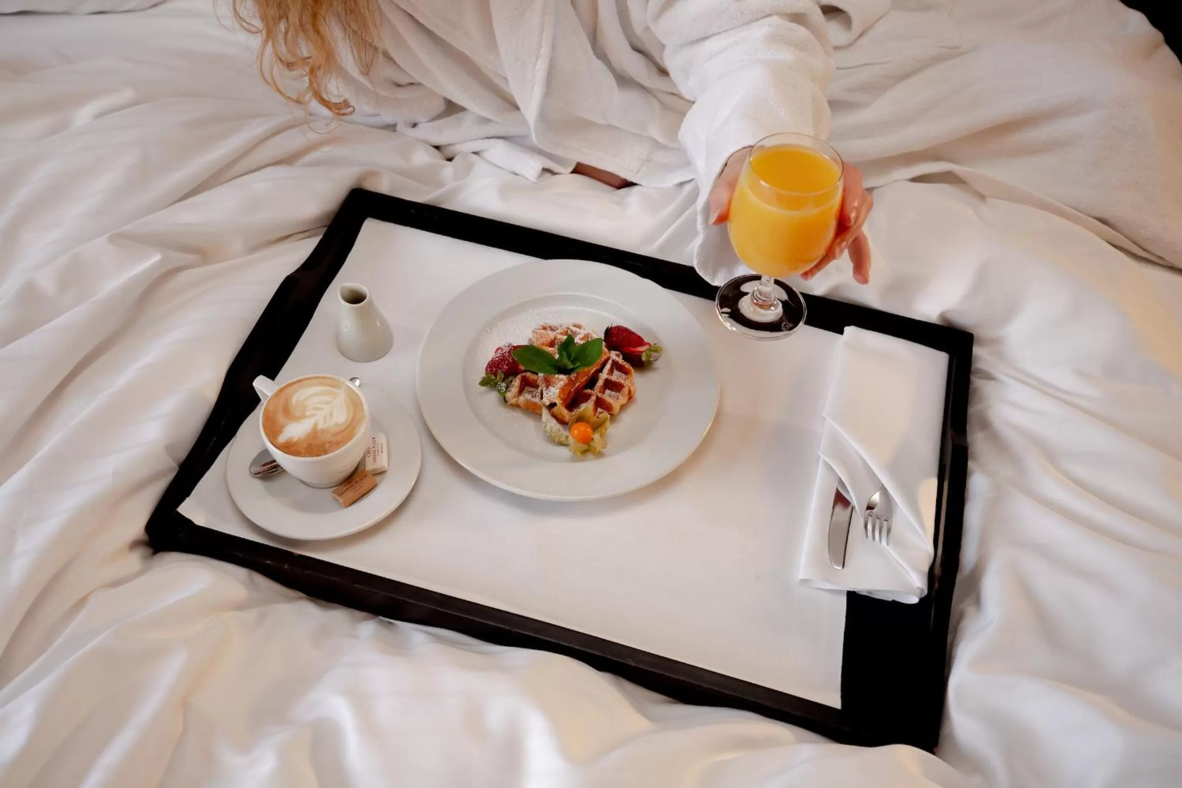 Breakfast, Bed in Crowne Plaza Bratislava by IHG