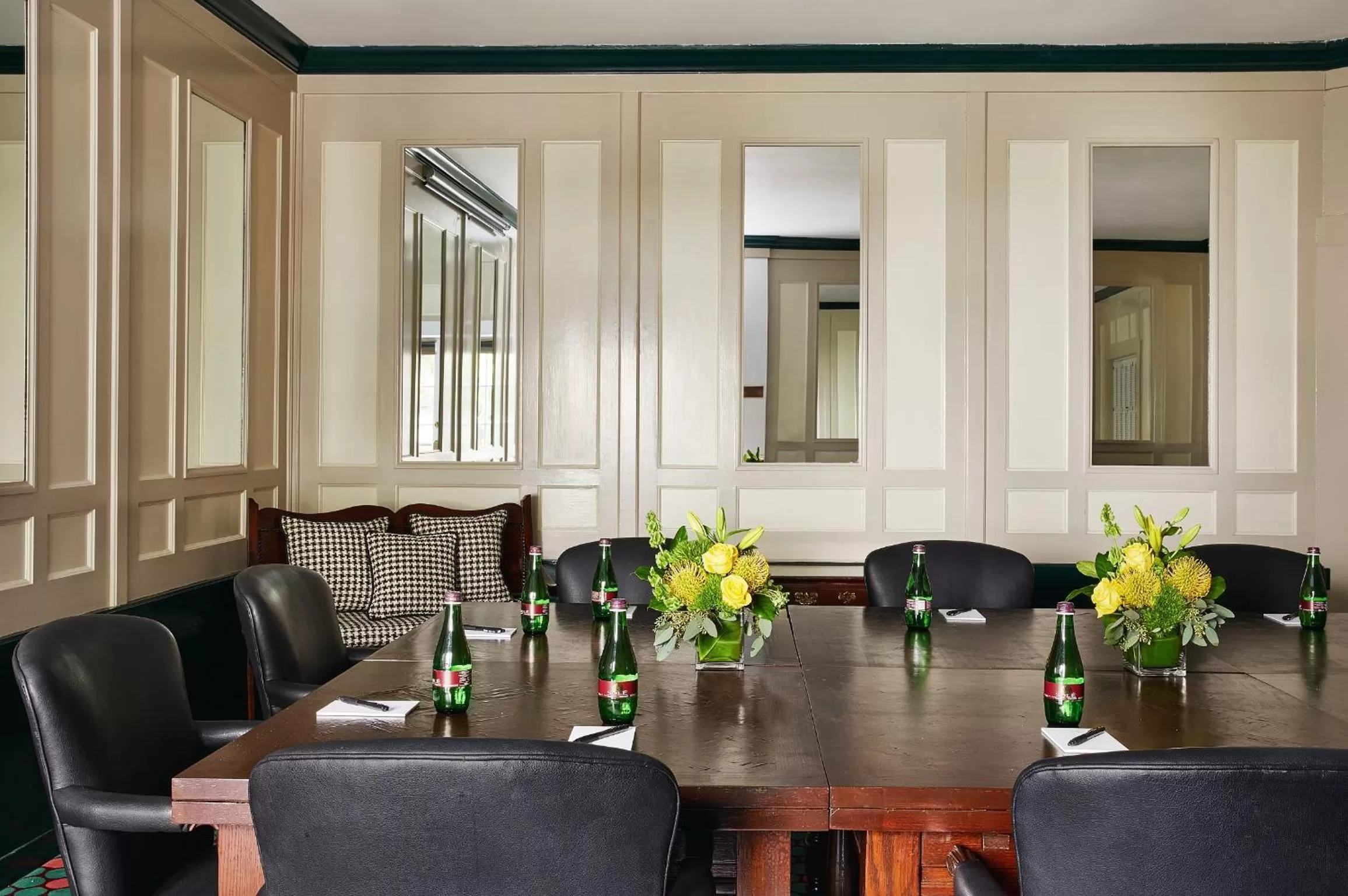 Meeting/conference room in White Swan Inn