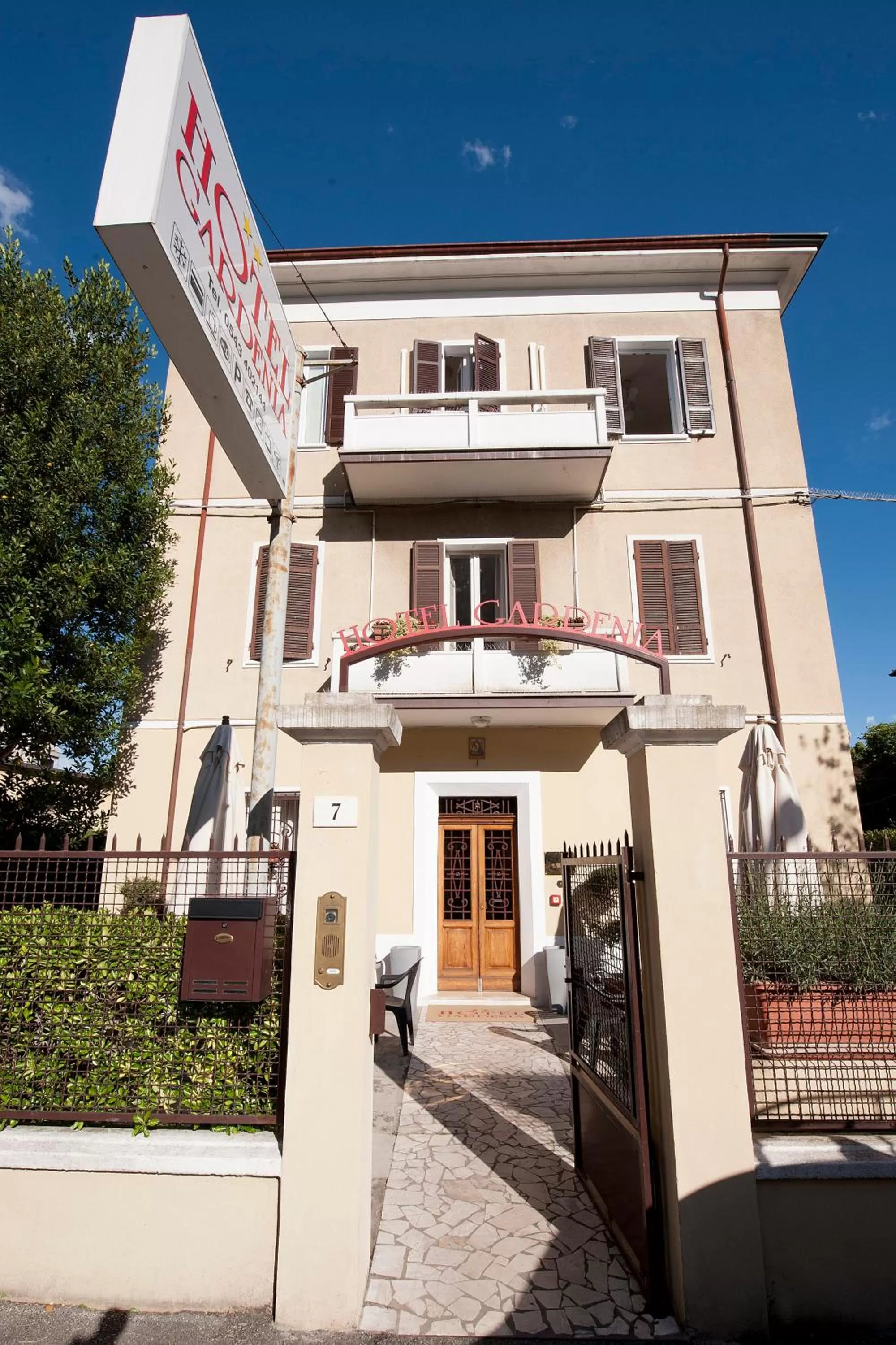 Facade/entrance in Hotel Gardenia