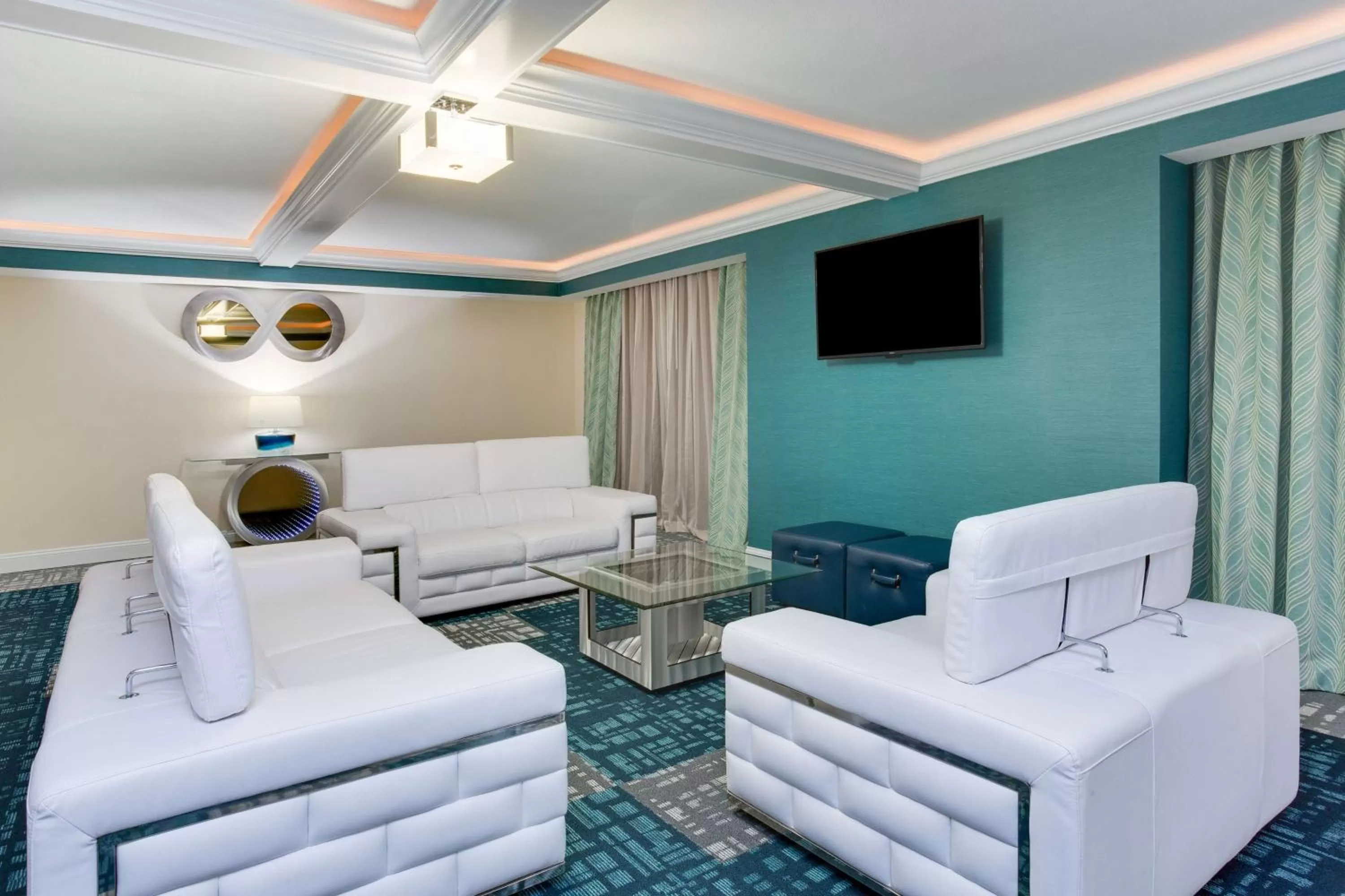 Living room in Hampton Inn Norcross