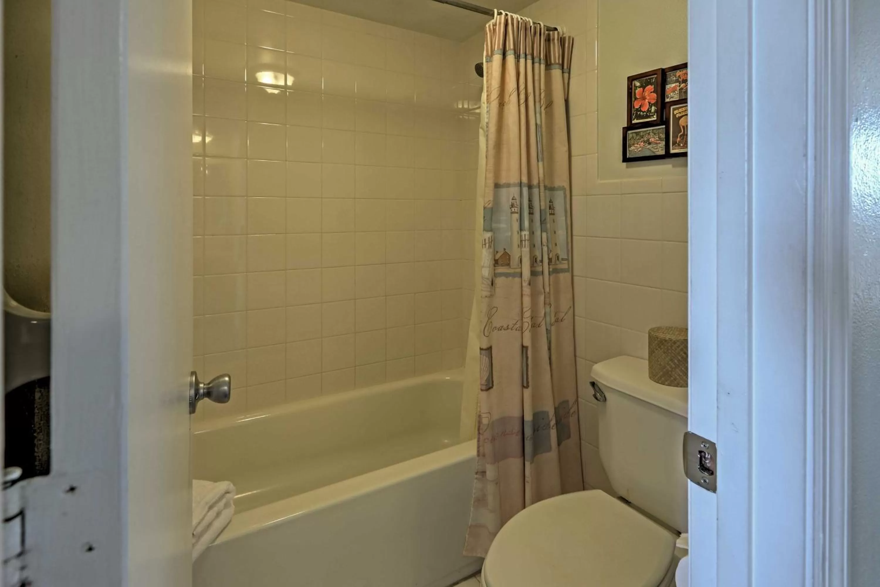 Bathroom in Tuckaway Shores Resort