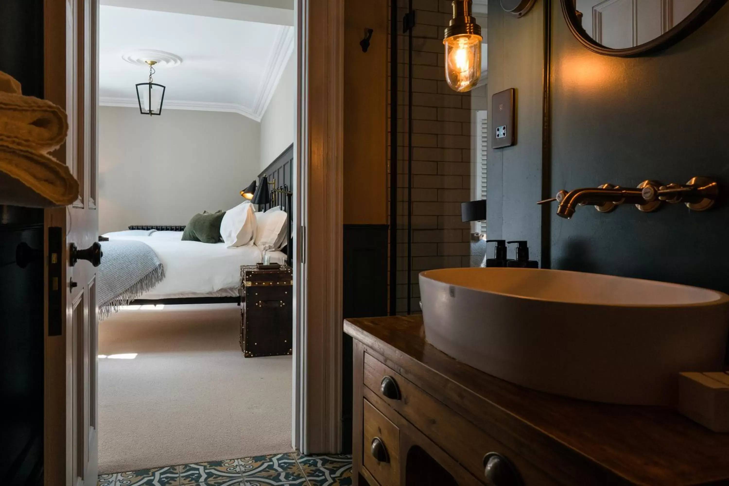 Two-Bedroom Suite in Regency House Two-Bedroom Suite in Regency House