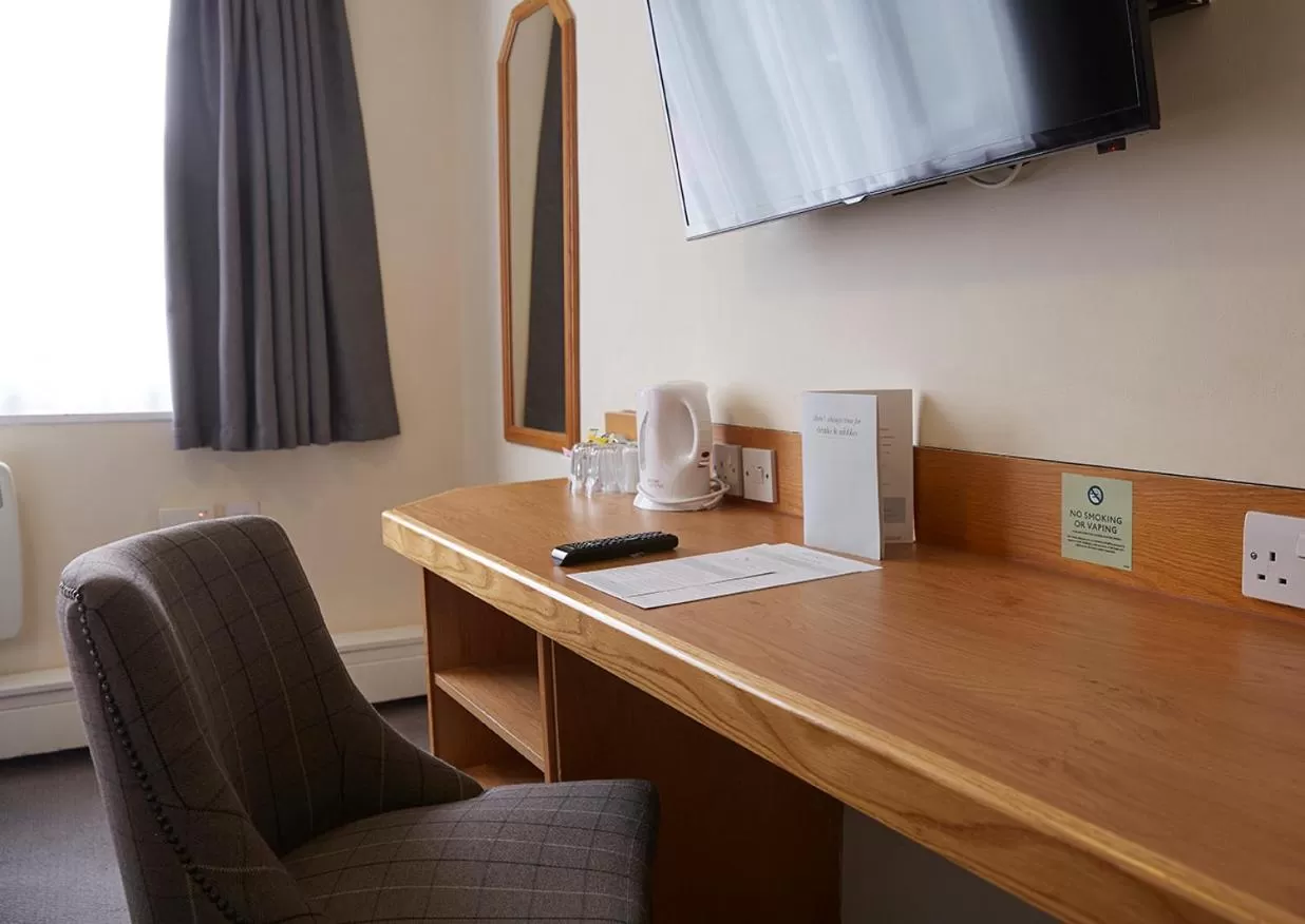 hair dresser in De Trafford Arms by Chef & Brewer Collection