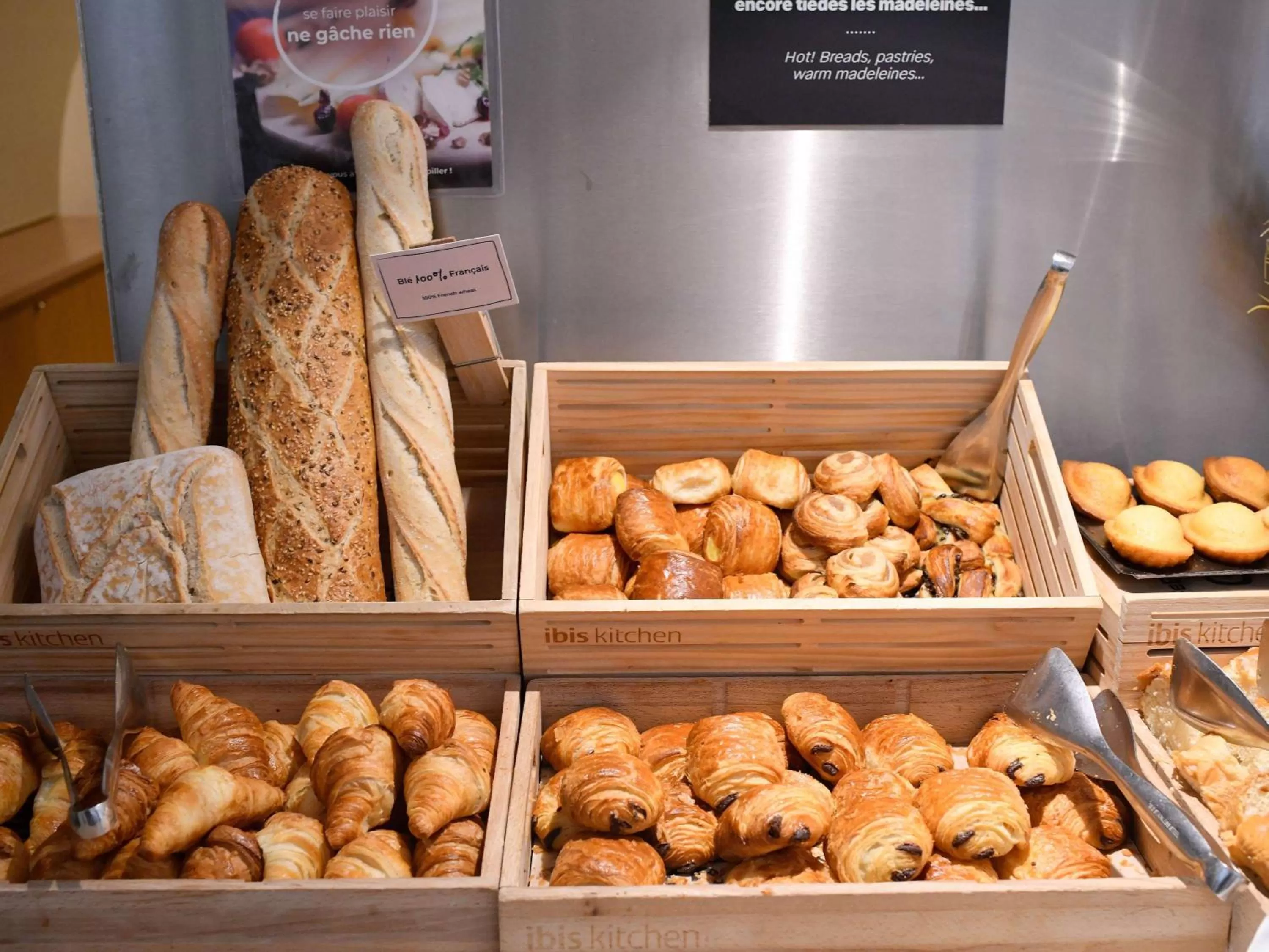 Breakfast in ibis Paris Opera La Fayette