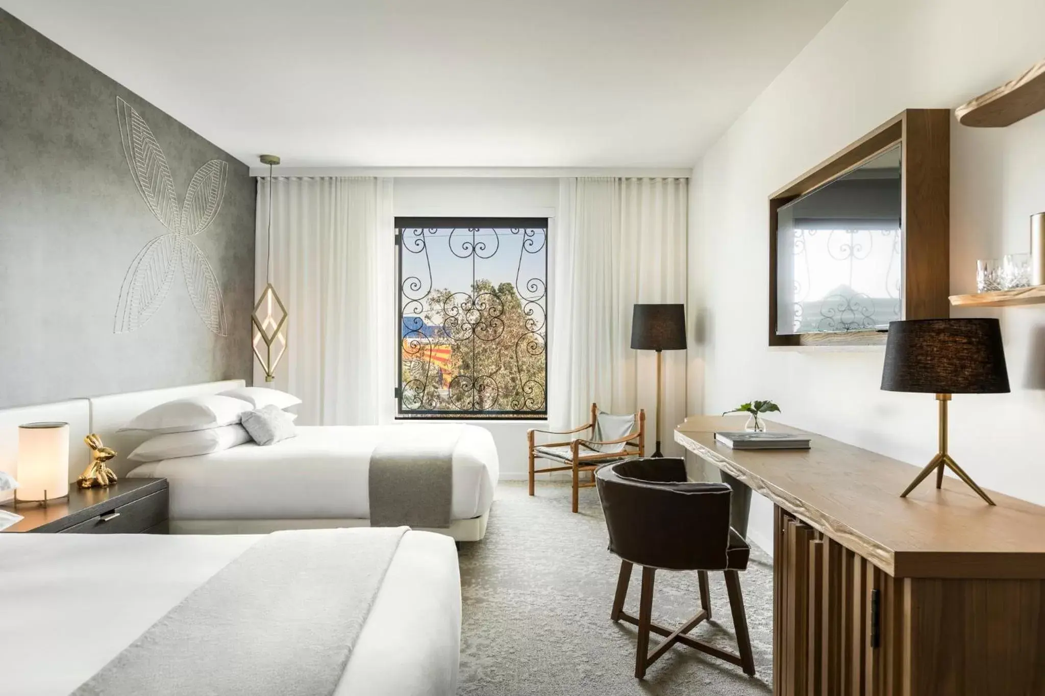 Premium Queen Room with Two Queen Beds in Kimpton La Peer Hotel West Hollywood by IHG Premium Queen Room with Two Queen Beds in Kimpton La Peer Hotel West Hollywood by IHG