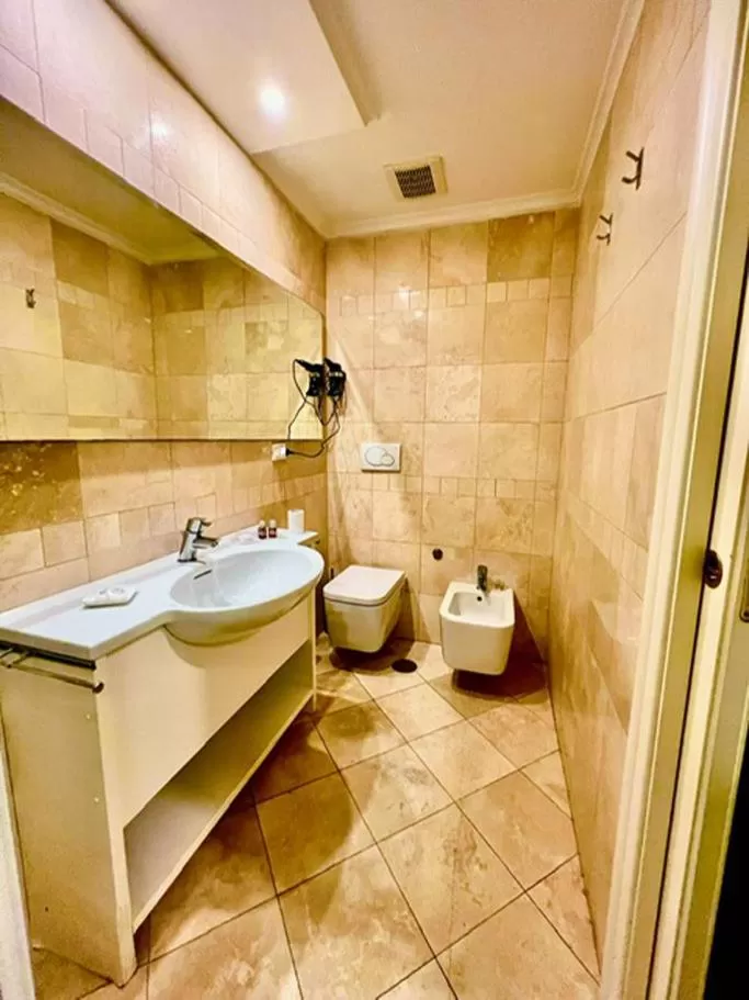 Bathroom in Quirinale luxury suite Roma