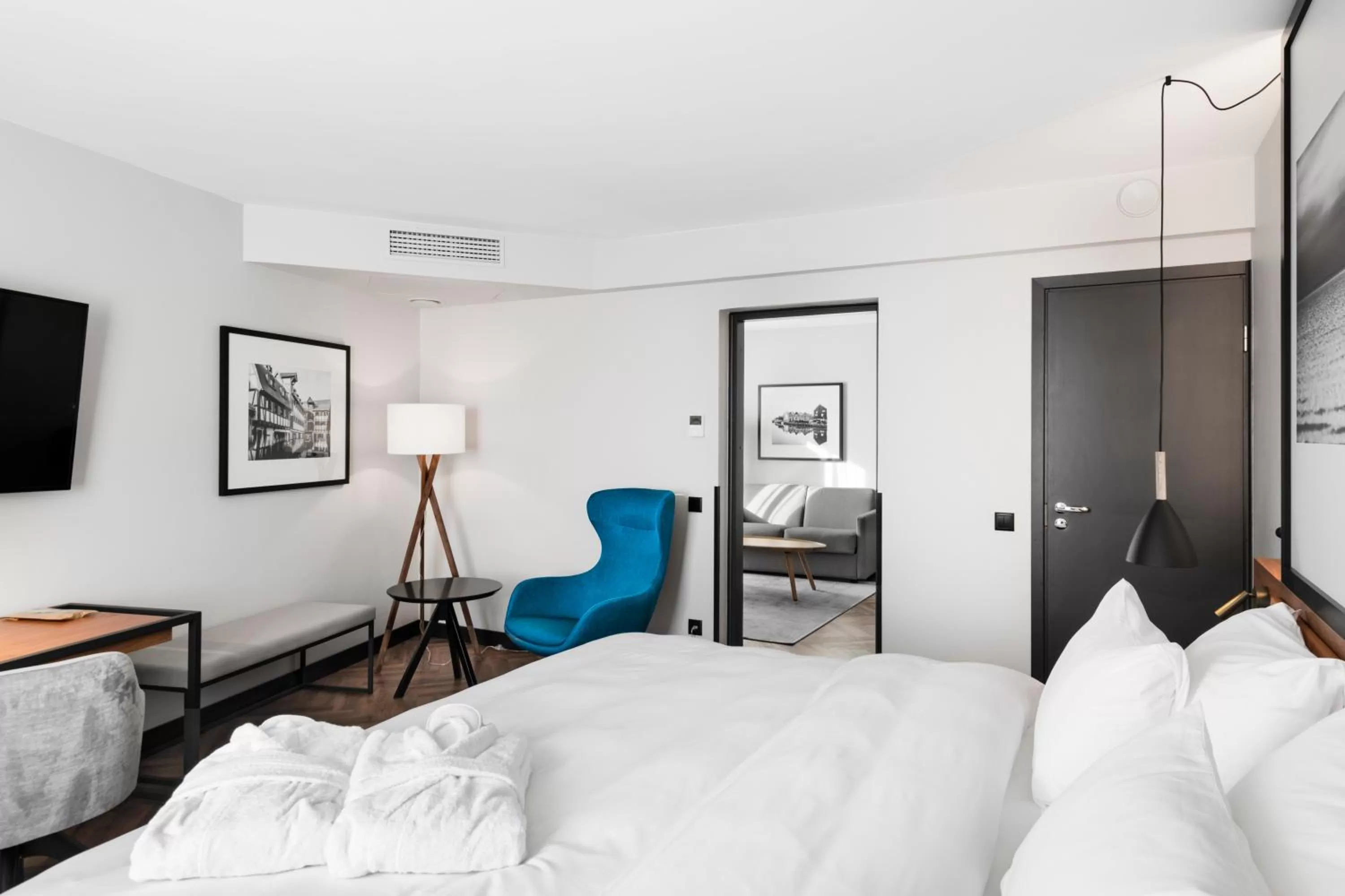 Bed in MERCURE KLAIPEDA CITY HOTEL, Meetings, Events, Restaurant & Bar - Accor Group, Pet Stay FREE