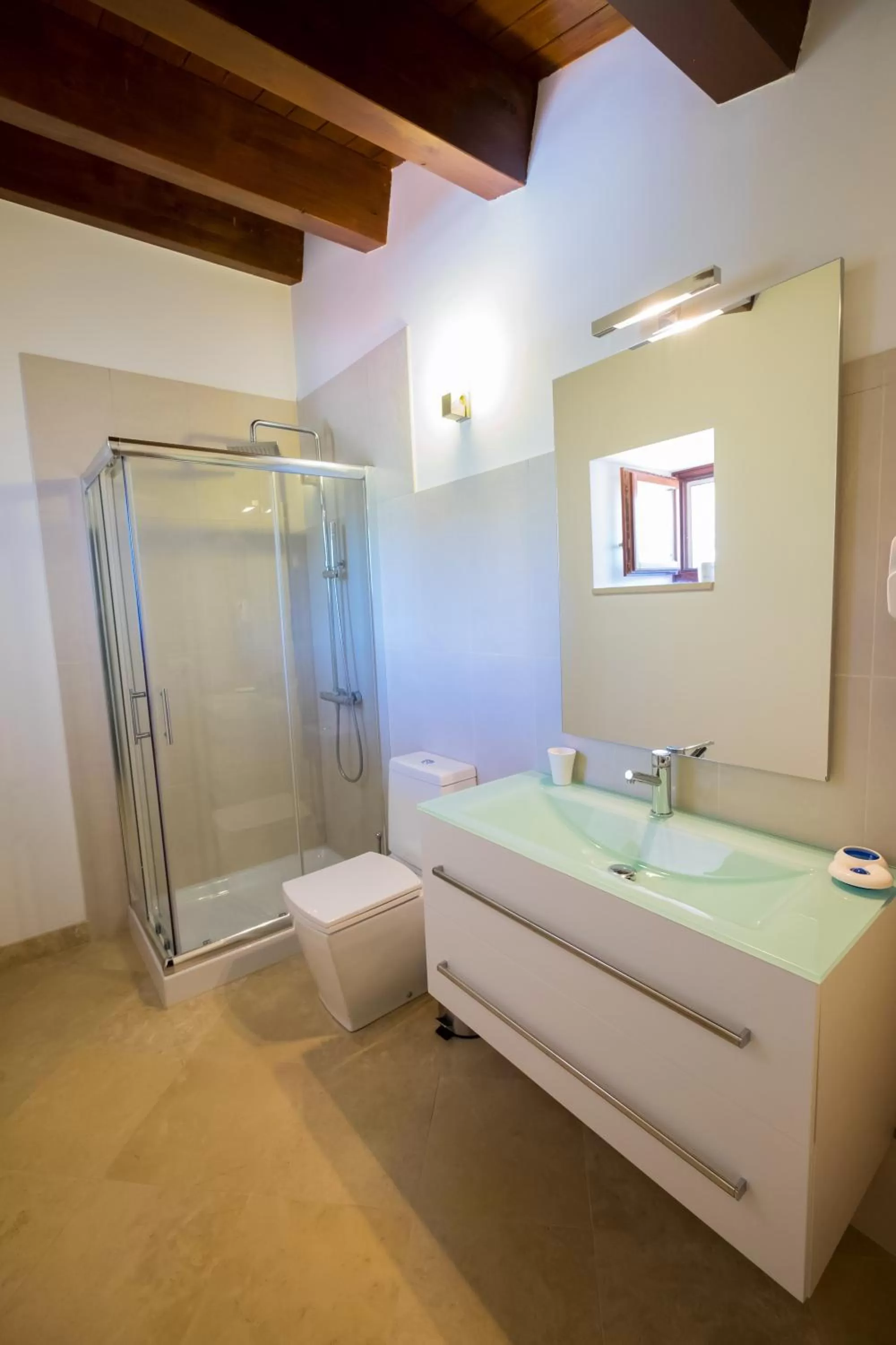 Shower in Domus Hyblaea Resort
