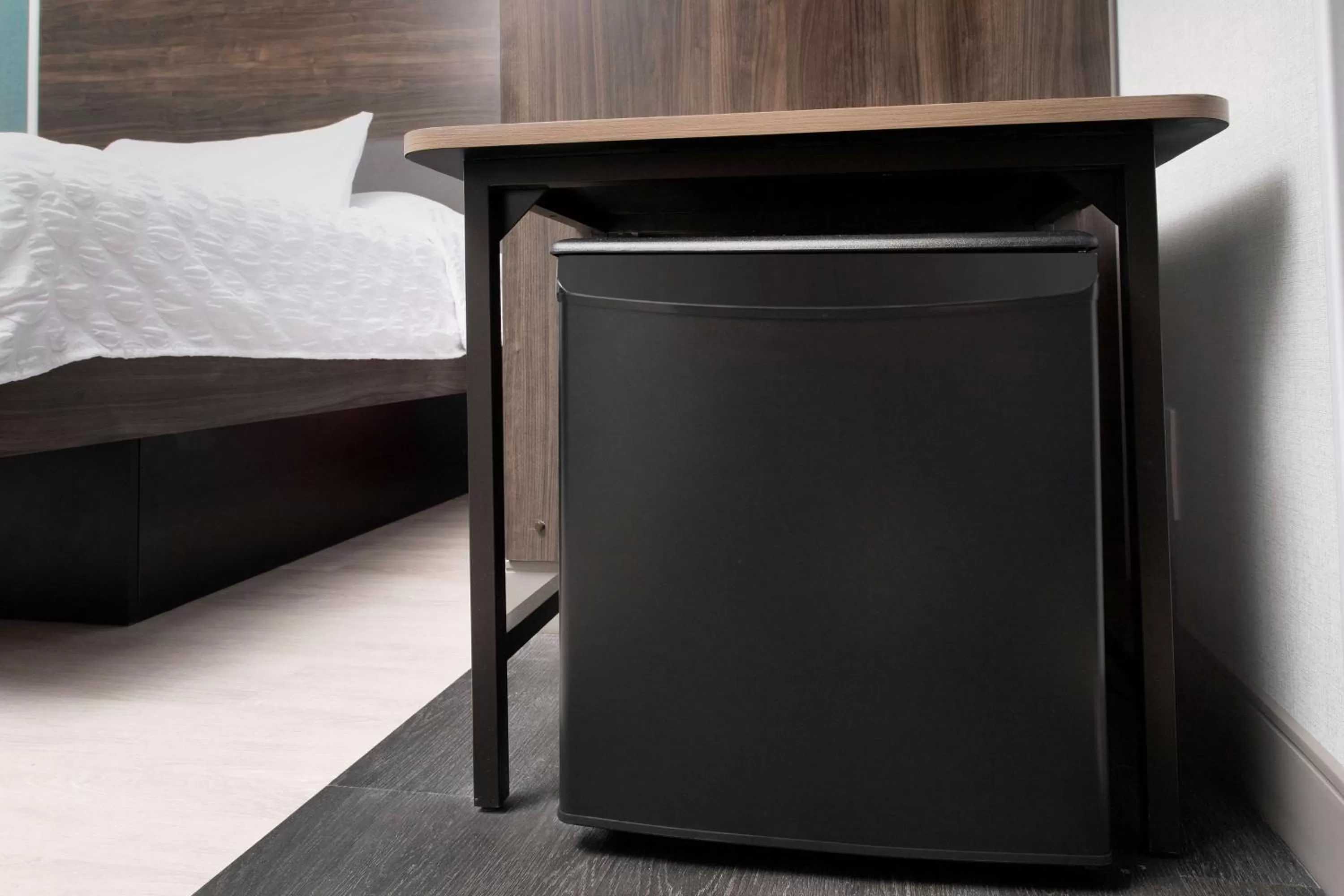 Kitchen or kitchenette in Tru By Hilton Tallahassee Central