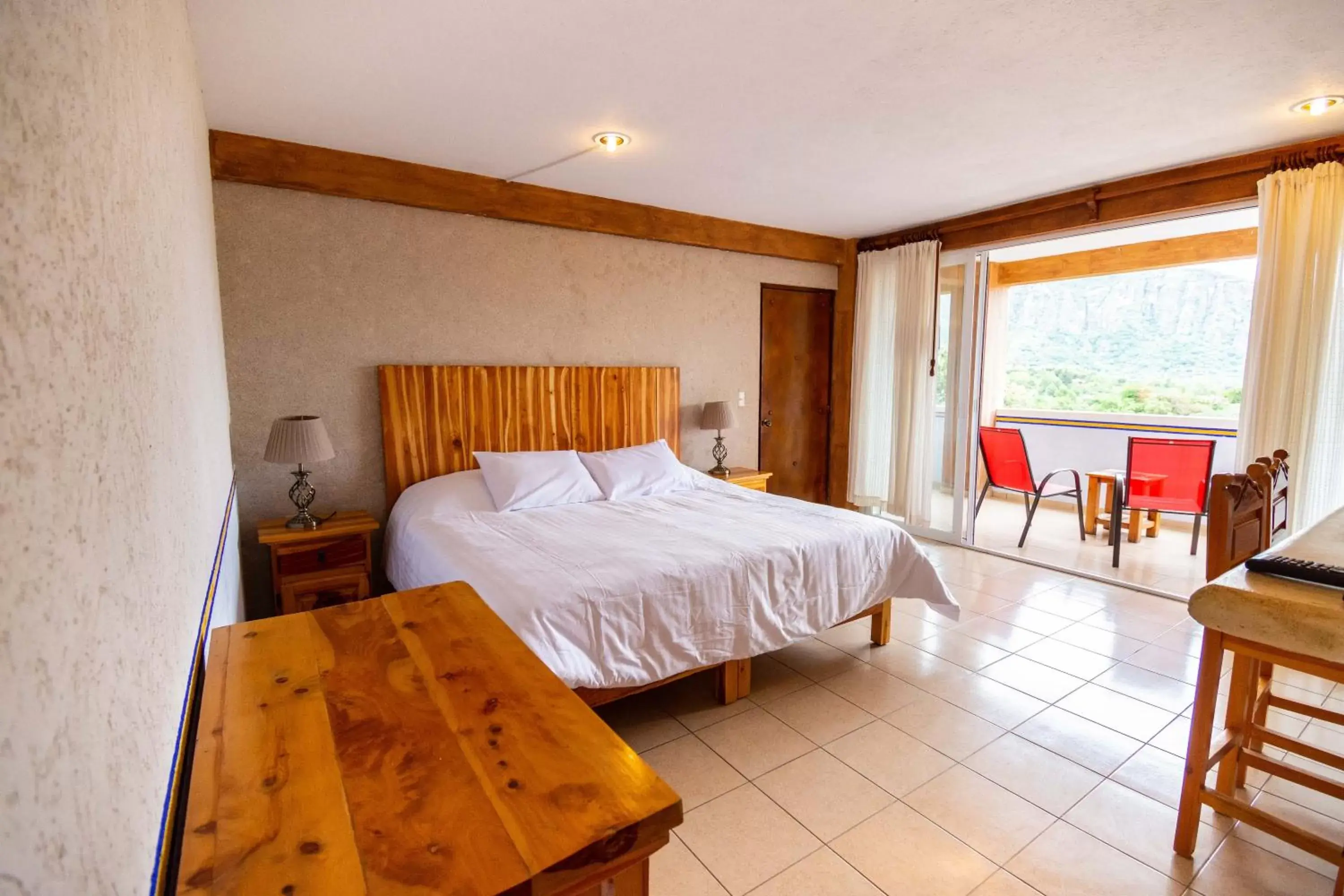 King Room in La Pirámide del Tepozteco King Room in La Pirámide del Tepozteco