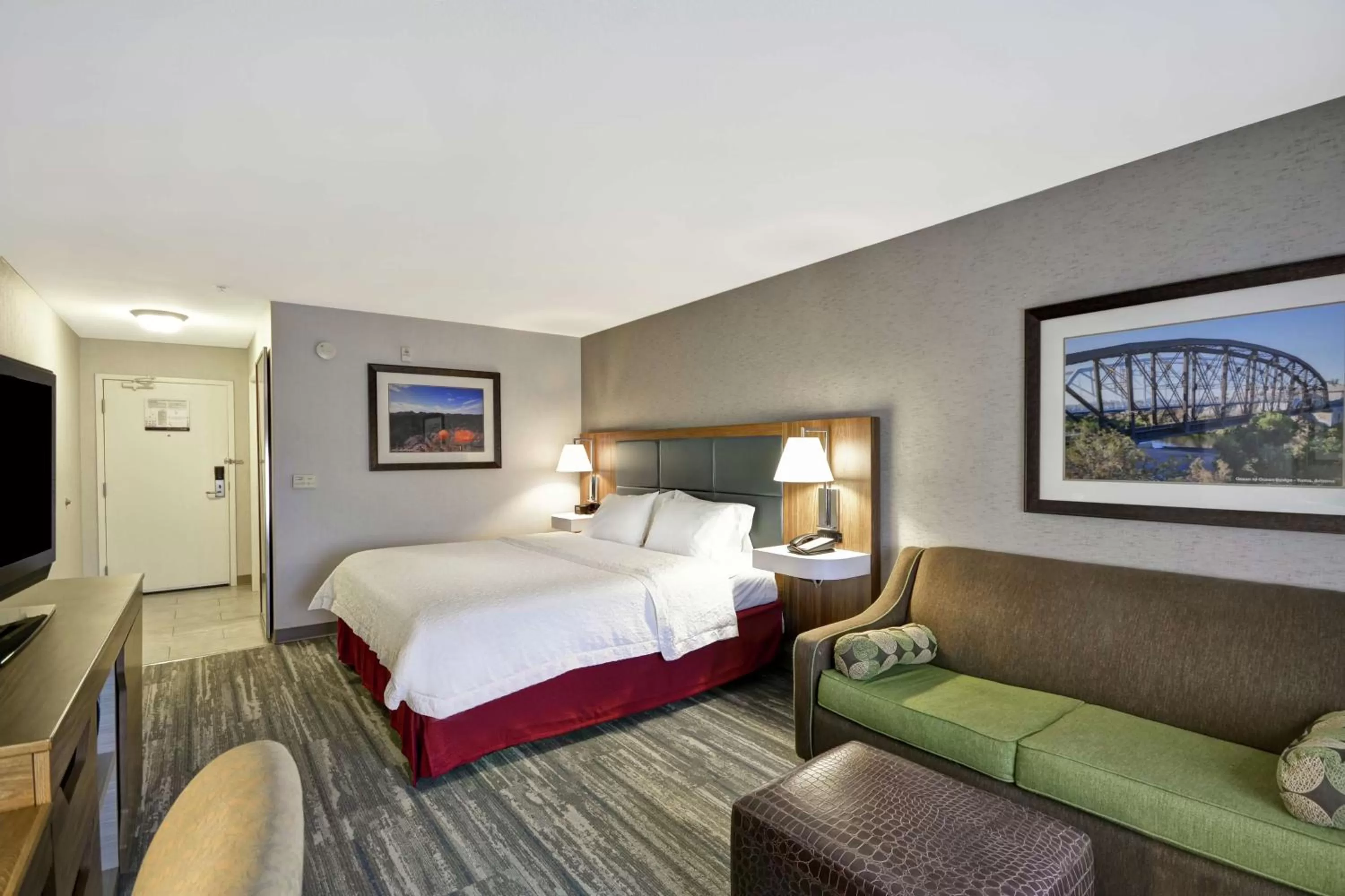 Bedroom, Bed in Hampton Inn & Suites Yuma