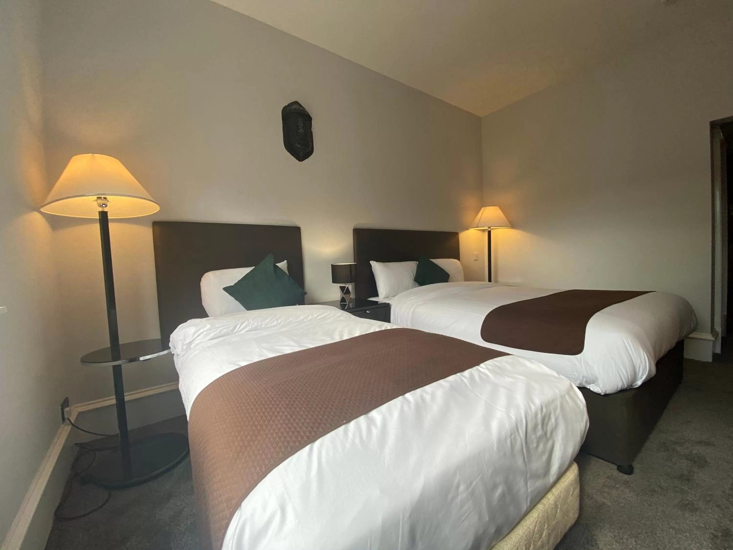 Bedroom, Bed in No6 West Coates