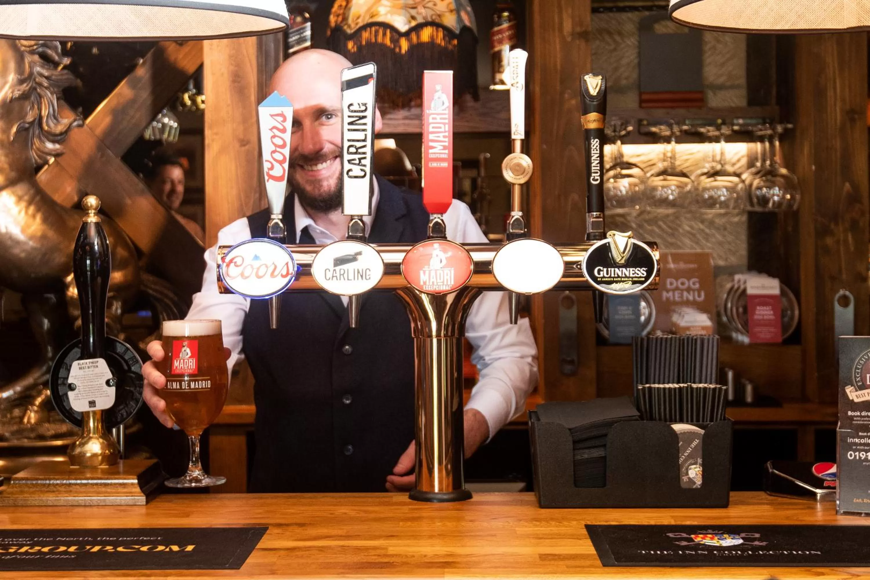 Lounge or bar in The Stables - The Inn Collection Group