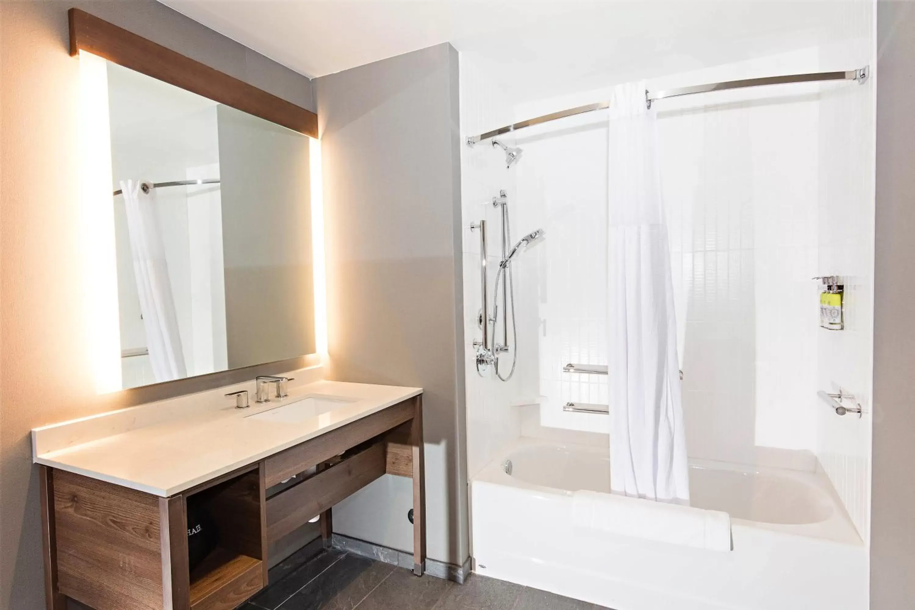 One-Bedroom King Room - Hearing Accessible in Staybridge Suites - Denver North - Thornton by IHG One-Bedroom King Room - Hearing Accessible in Staybridge Suites - Denver North - Thornton by IHG