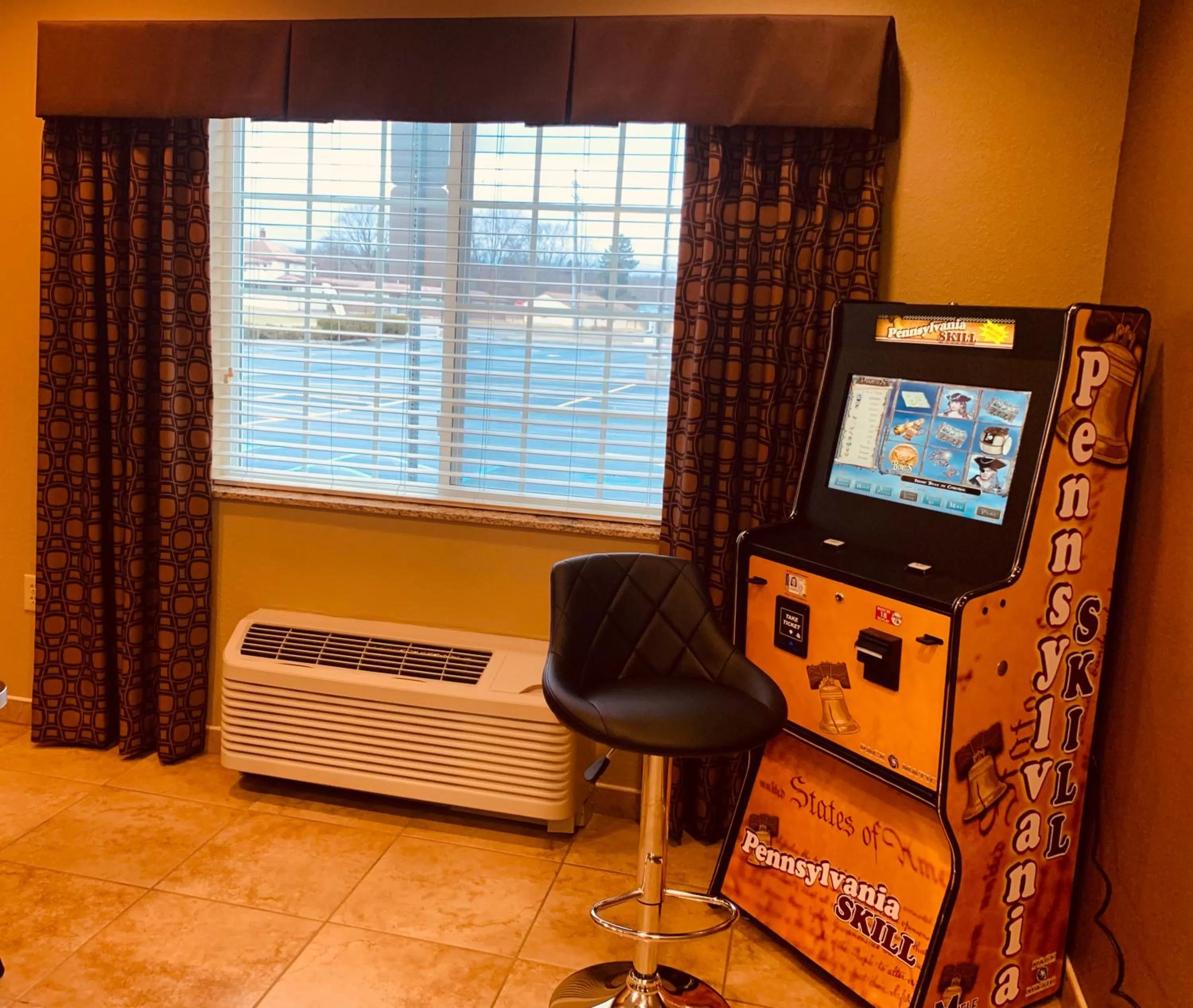 Evening entertainment in Microtel Inn & Suites-Sayre, PA