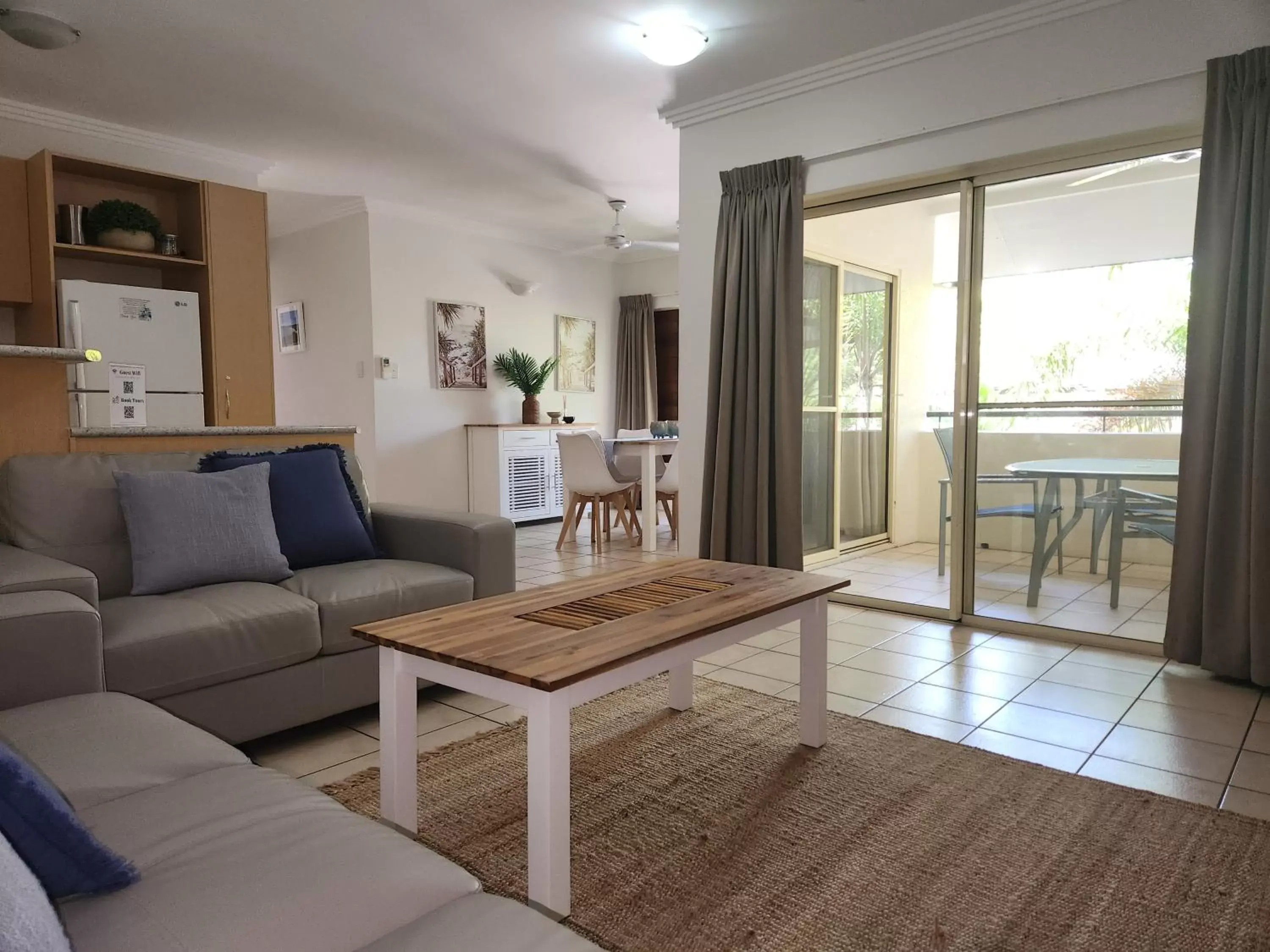 One-Bedroom Apartment with Spa Bath in Central Plaza Port Douglas One-Bedroom Apartment with Spa Bath in Central Plaza Port Douglas