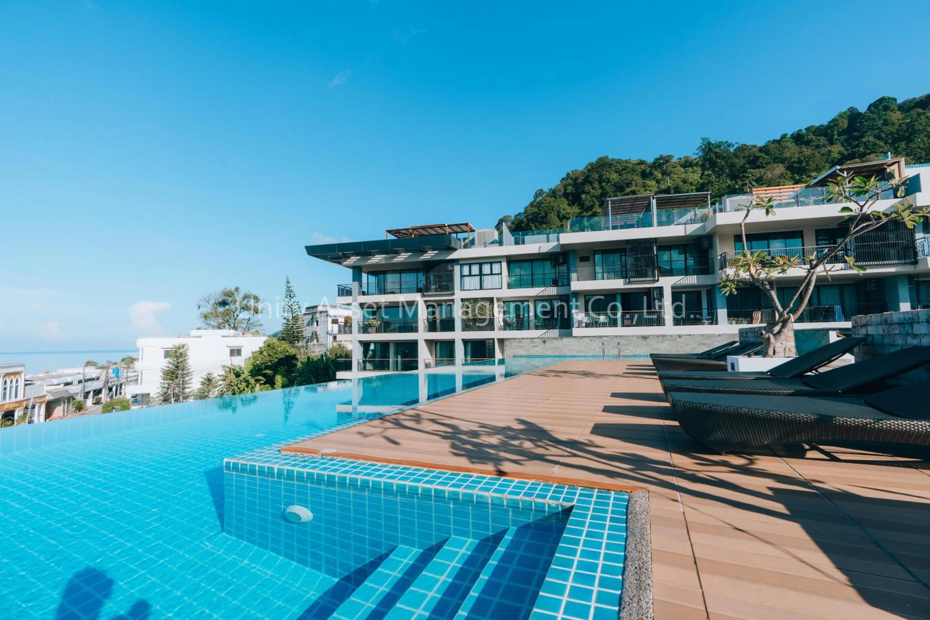Swimming pool in The Unity and The Bliss Patong Residence