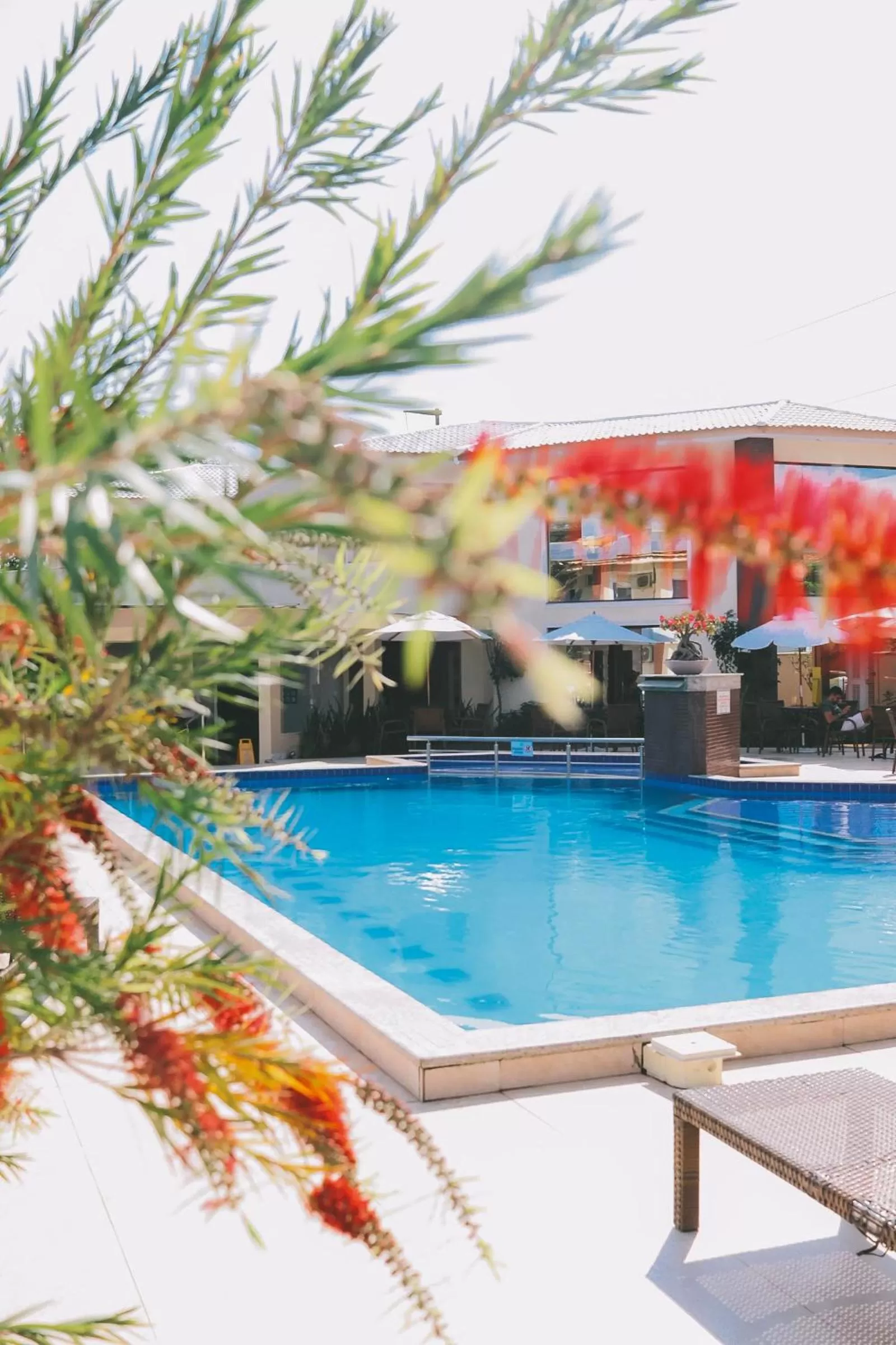 Swimming pool in Pontal Praia Hotel