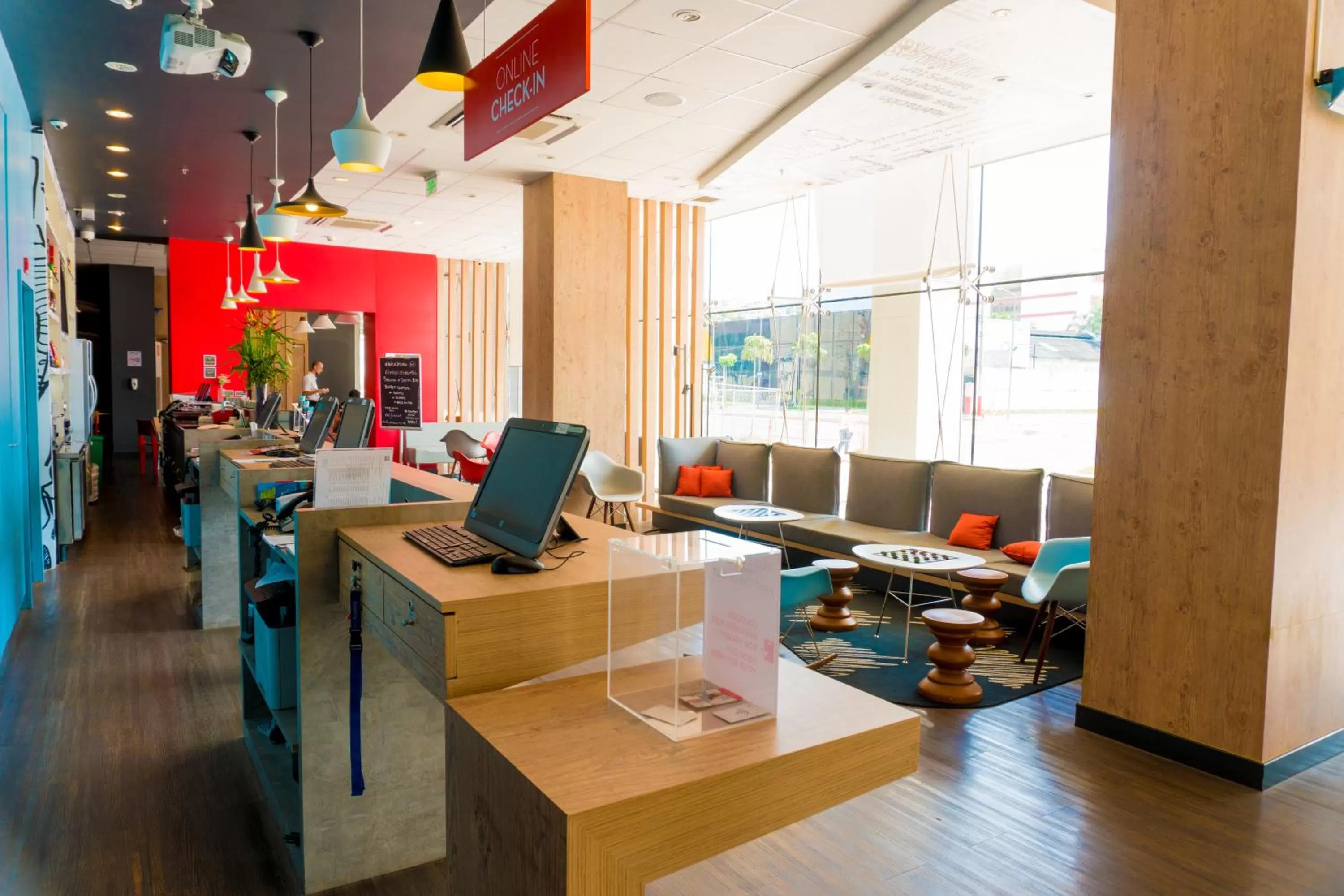 Lobby or reception in ibis Rio Porto Atlantico