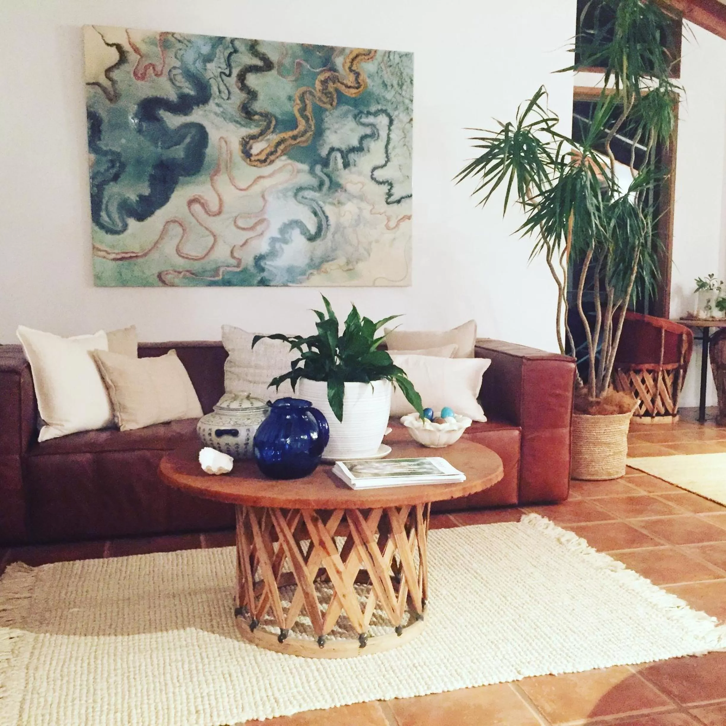 Communal lounge/ TV room in Sensom at Sapphire - Adults only B&B