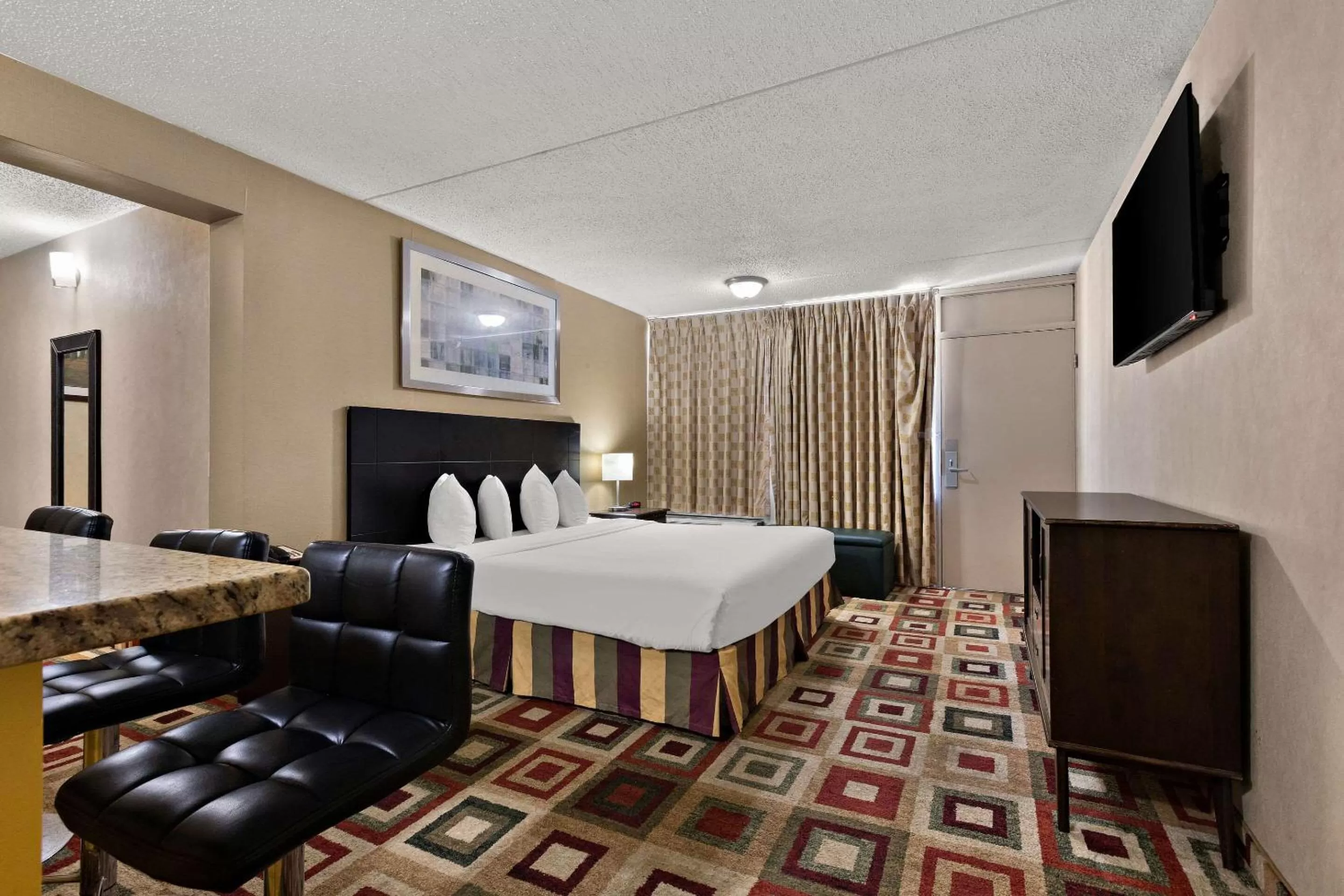 Bedroom, Bed in Quality Inn Wayne - Fairfield Area