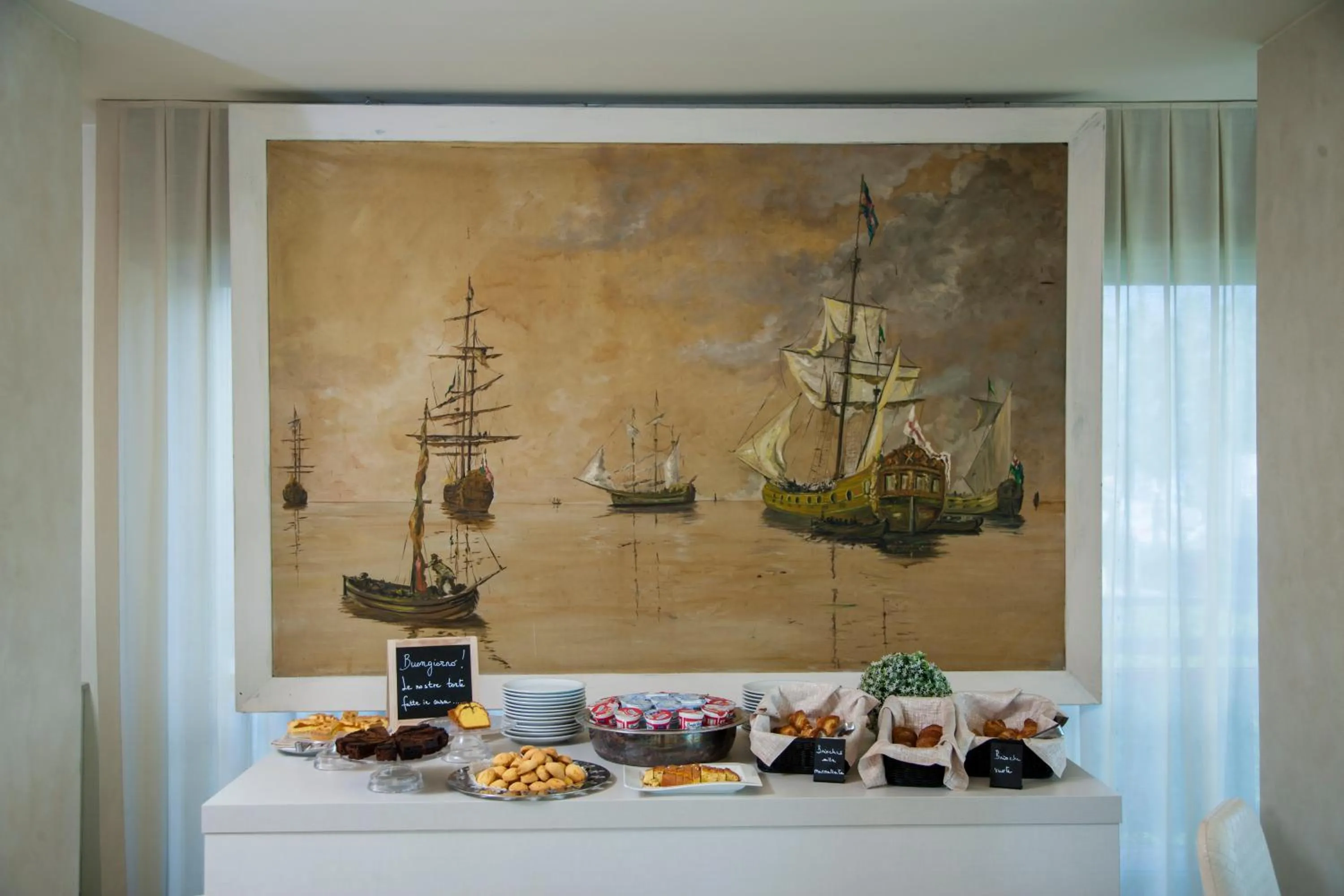 Breakfast in Hotel Mon Cheri