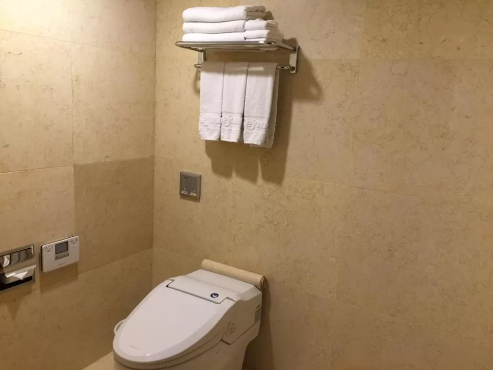 Bathroom in Sejong Hotel Seoul Myeongdong