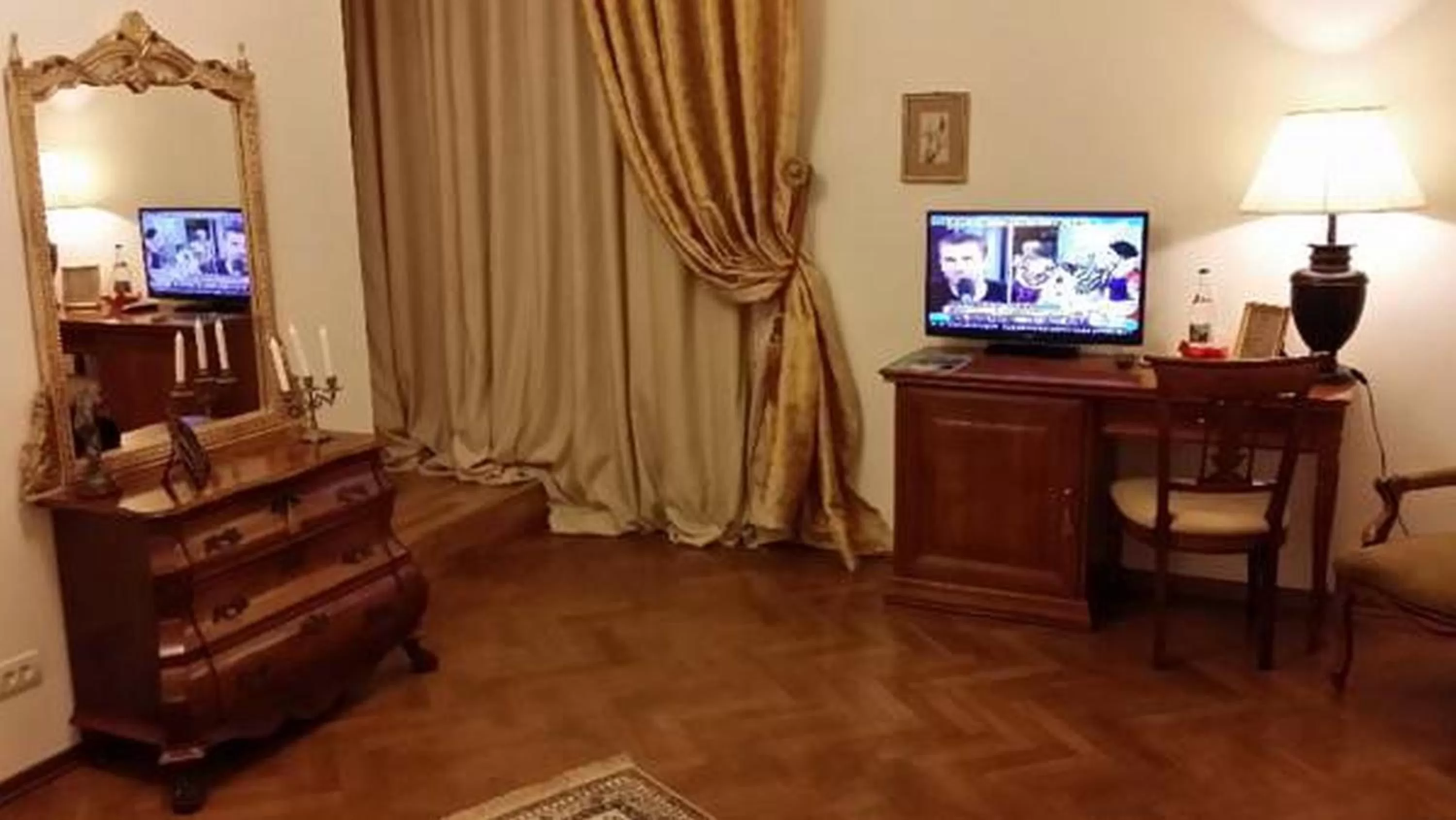 Grand Boutique Hotel