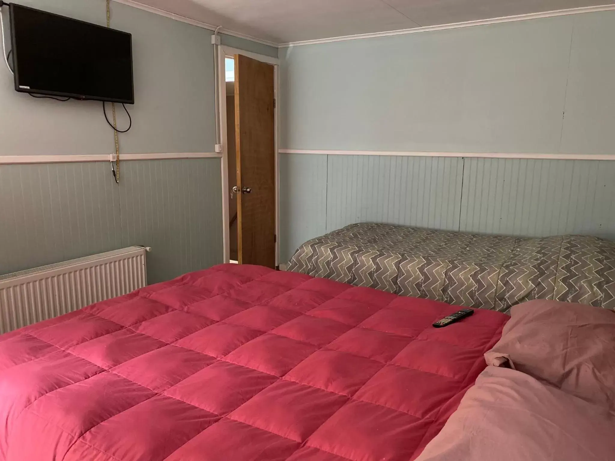 Triple Room with Shared Bathroom in World's End Hostal Triple Room with Shared Bathroom in World's End Hostal