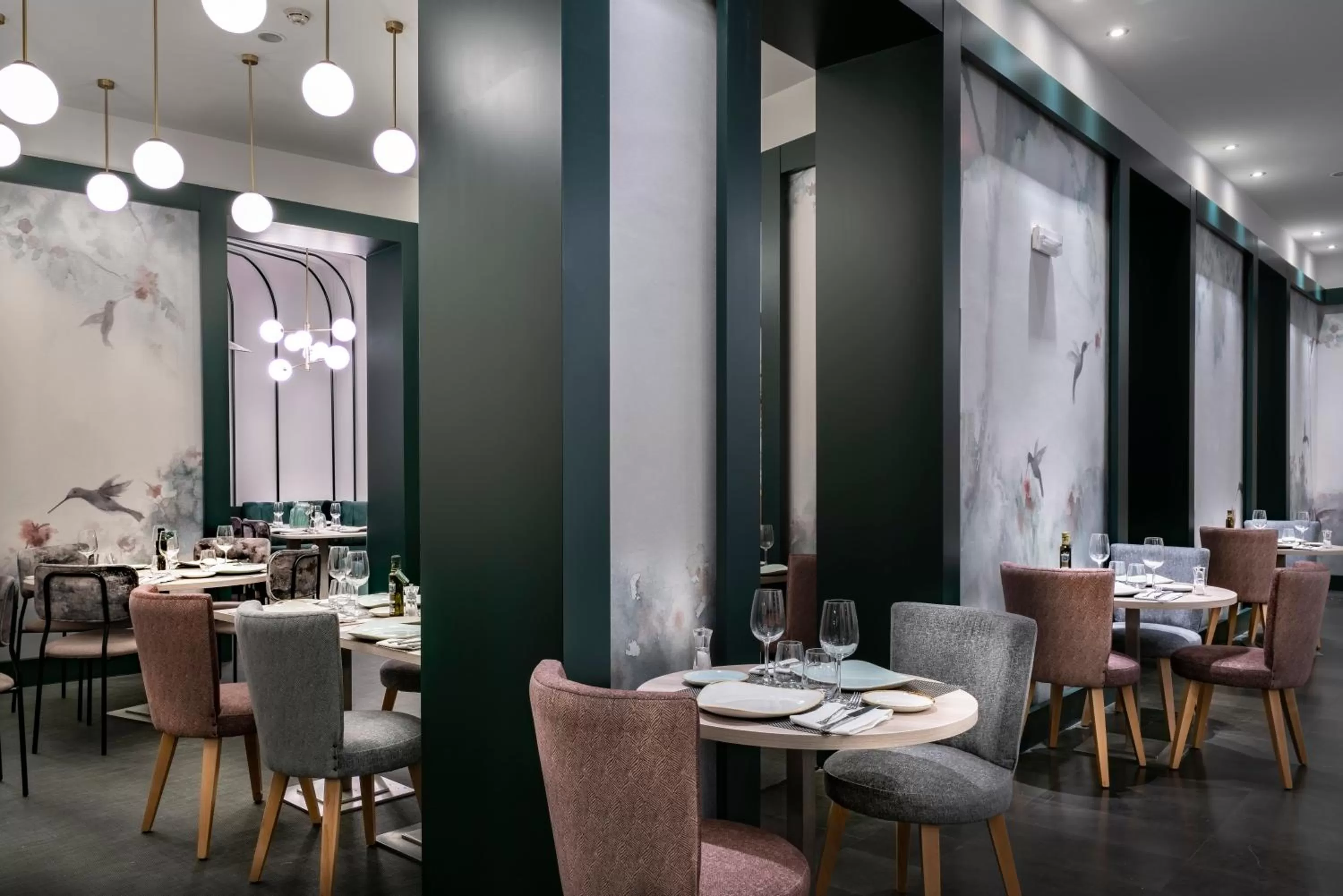 Restaurant/places to eat in Vincci Soho