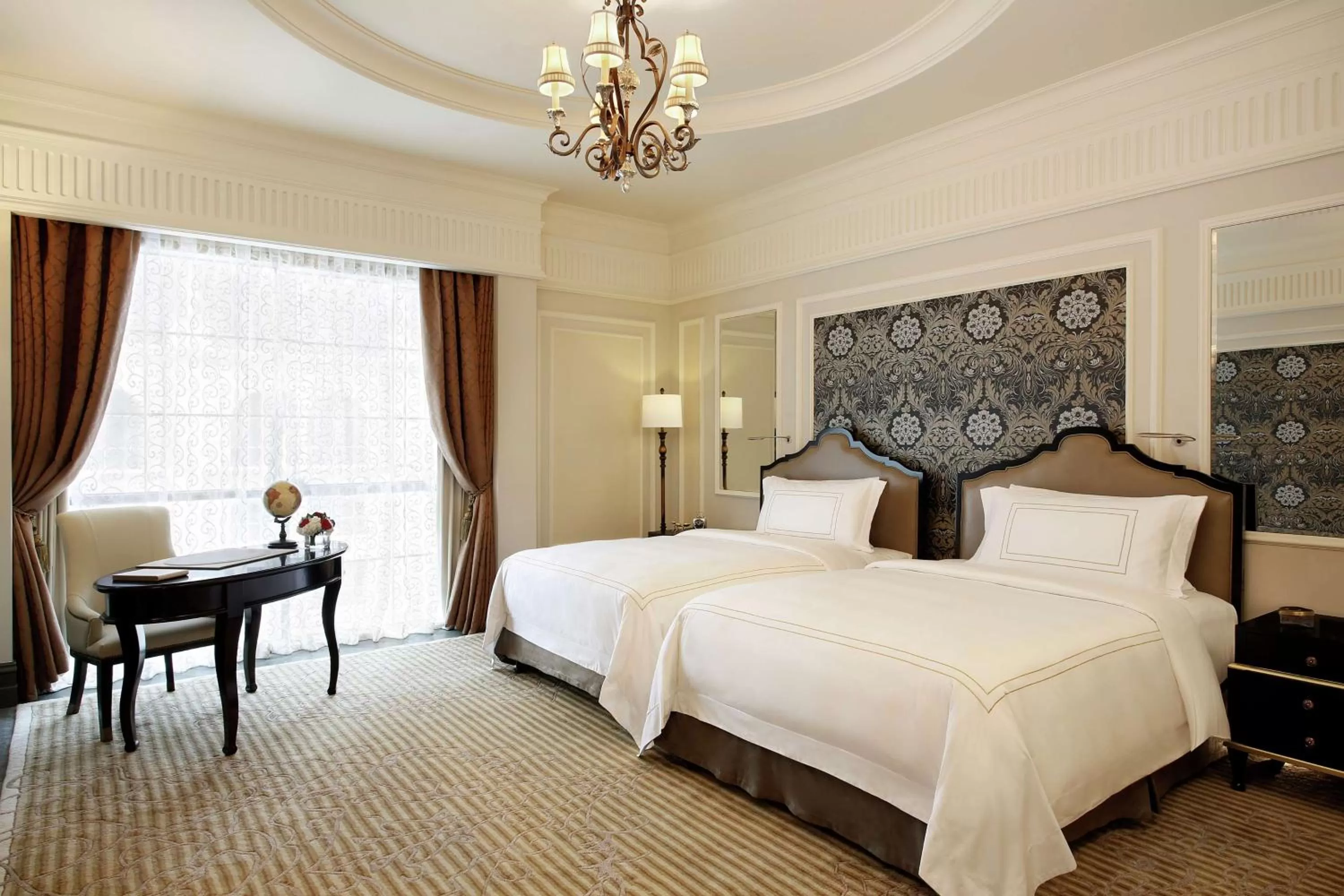 Bedroom, Bed in Al Habtoor Palace - Preferred Hotels & Resorts