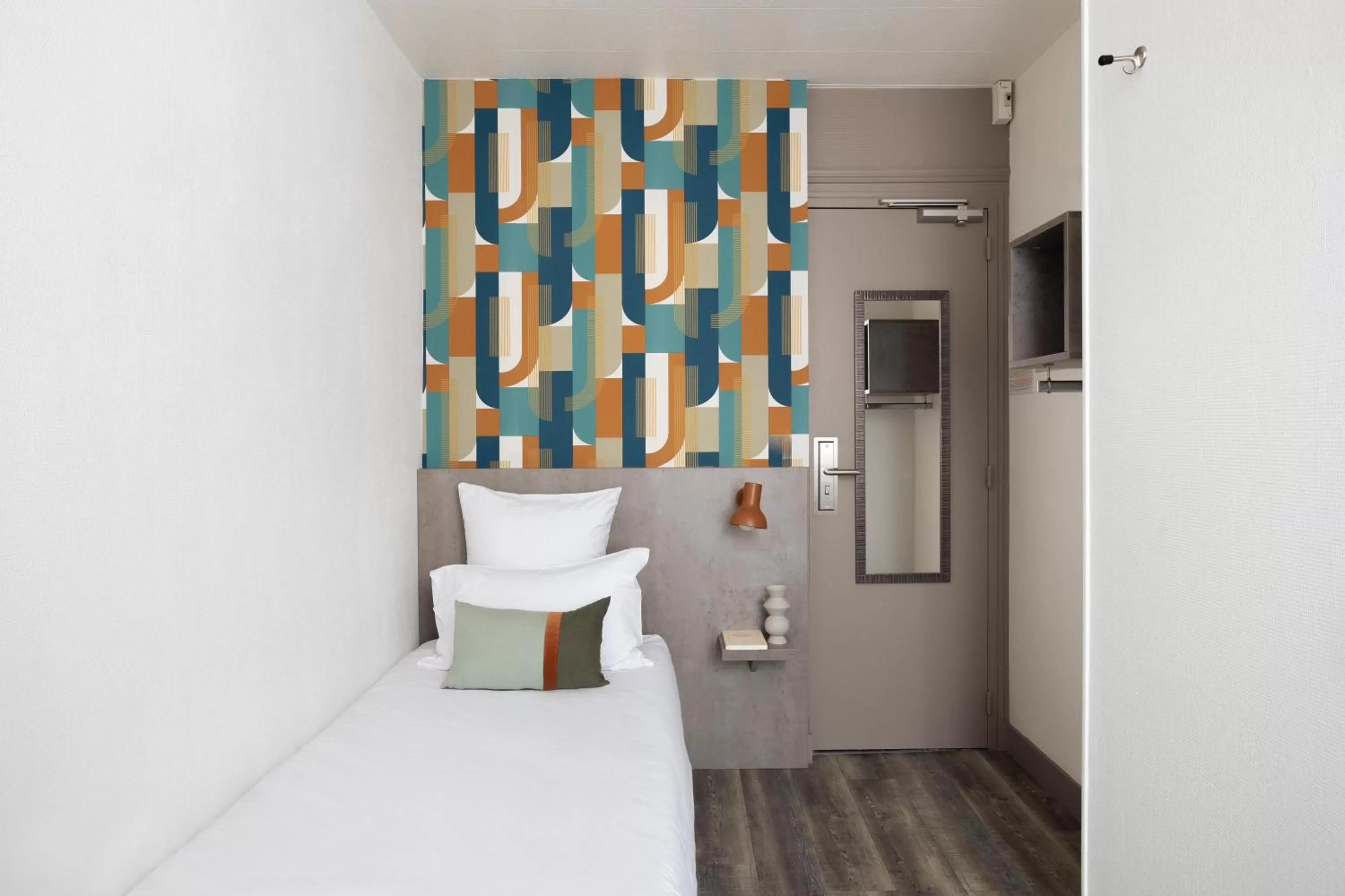 Photo of the whole room, Bed in Hôtel Suzane