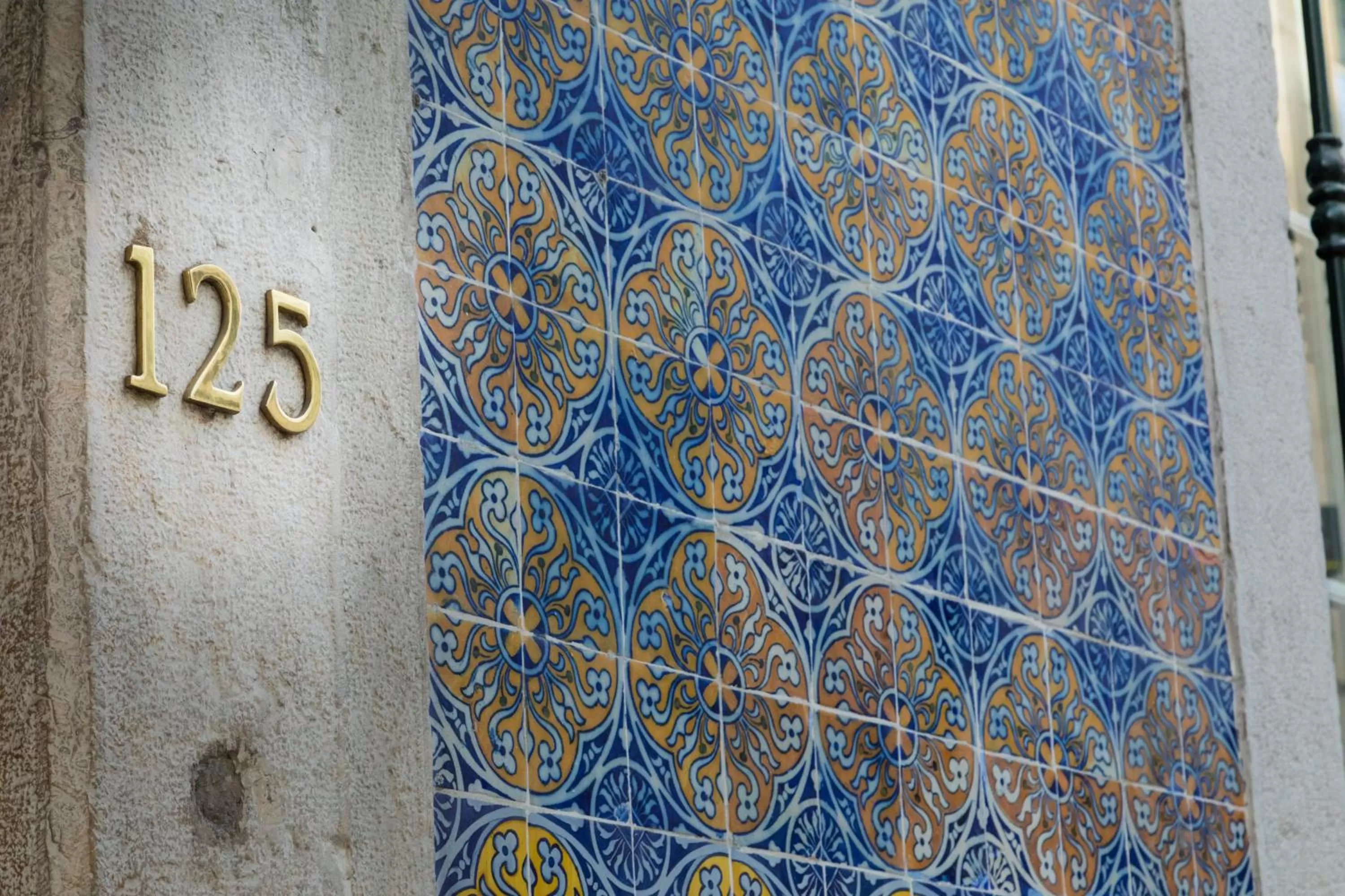 Facade/entrance in Casual Belle Epoque Lisboa