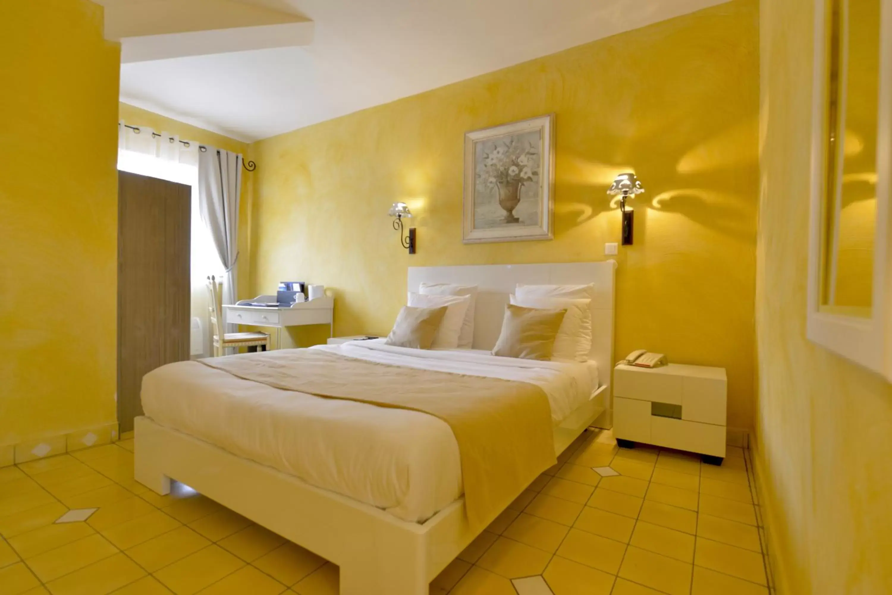 Double Room in Hotel Le Cilaos Double Room in Hotel Le Cilaos