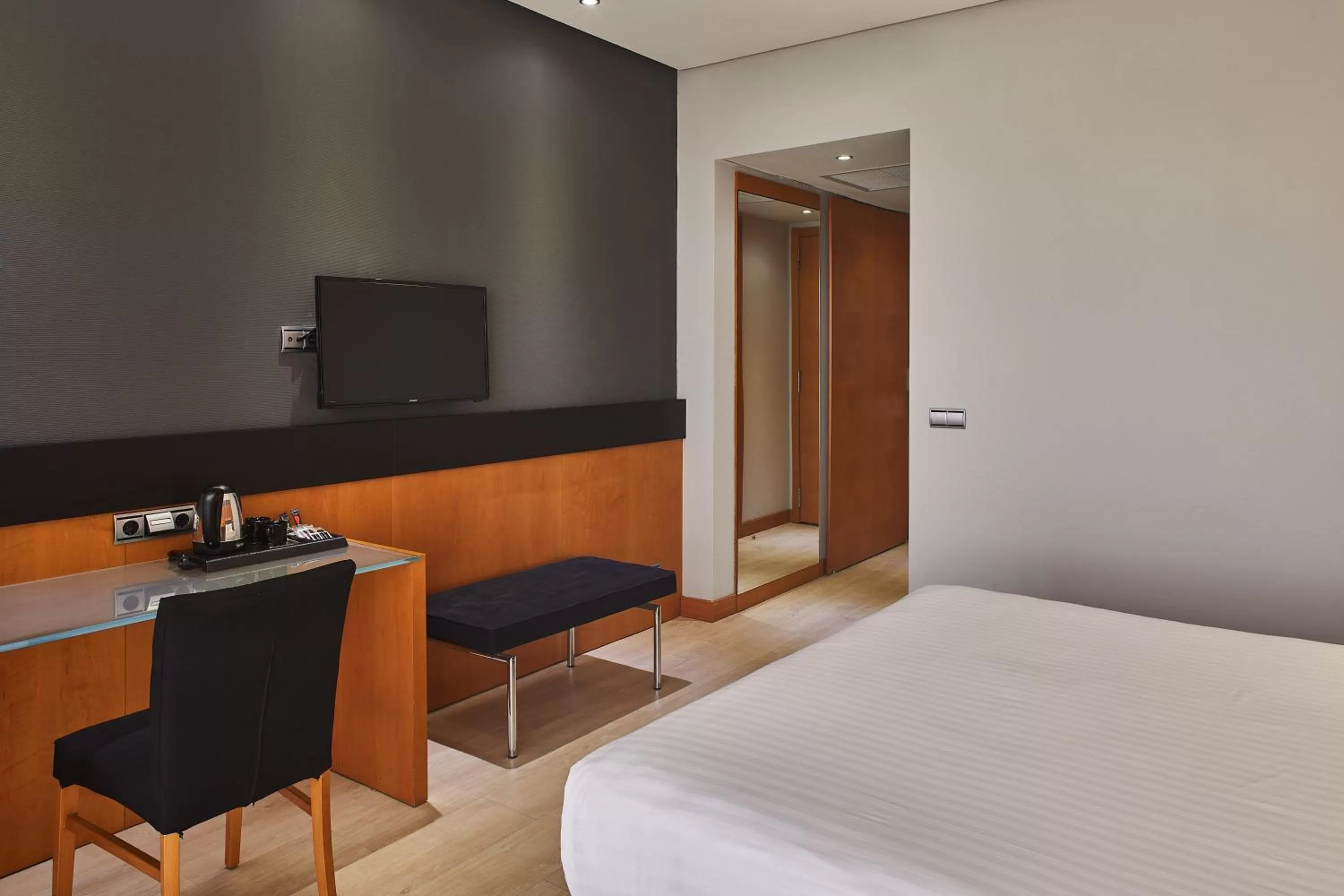 TV and multimedia, Bed in Silken Puerta Madrid